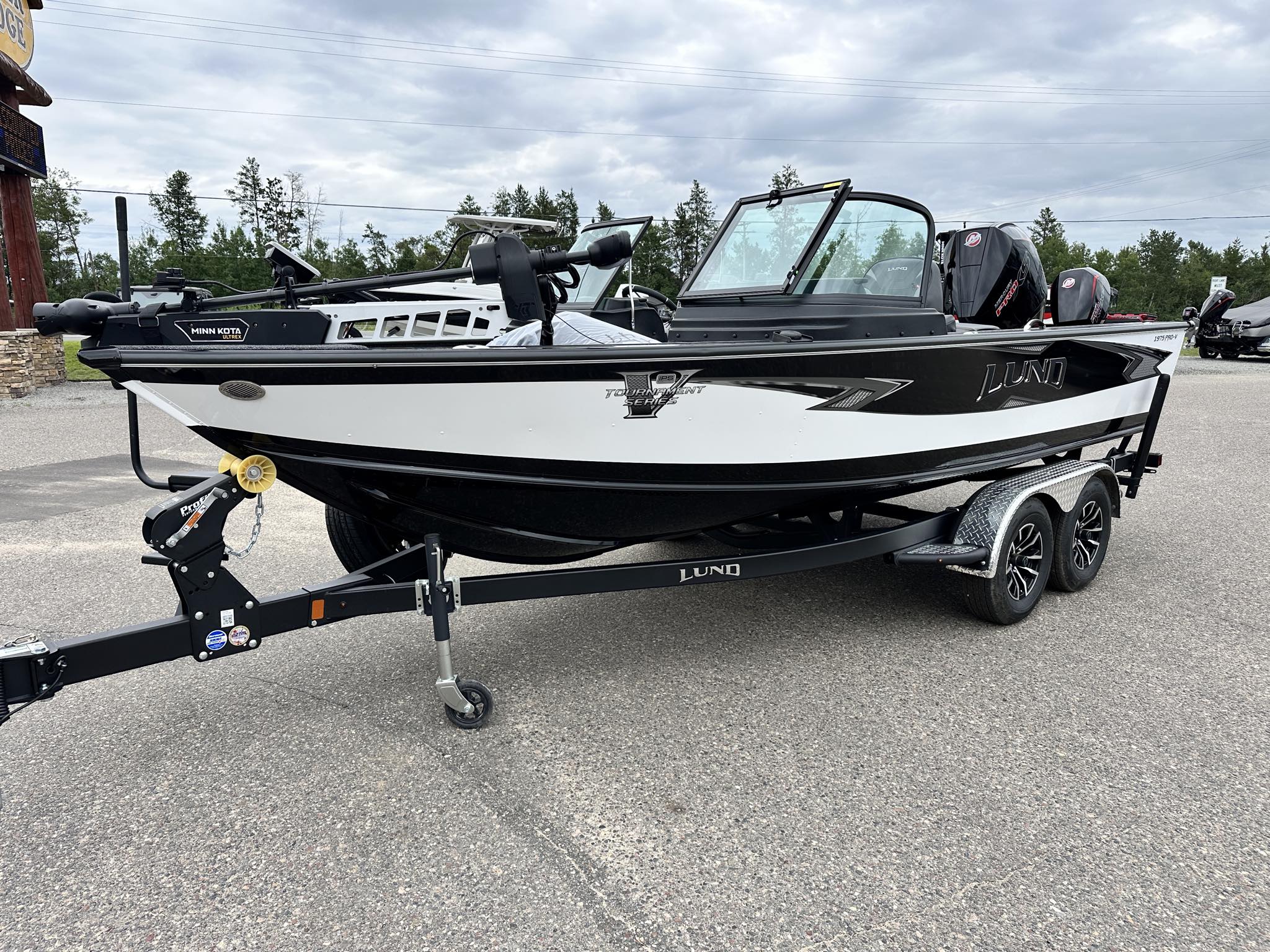 2025 Lund 1975 PRO V - Photo 14