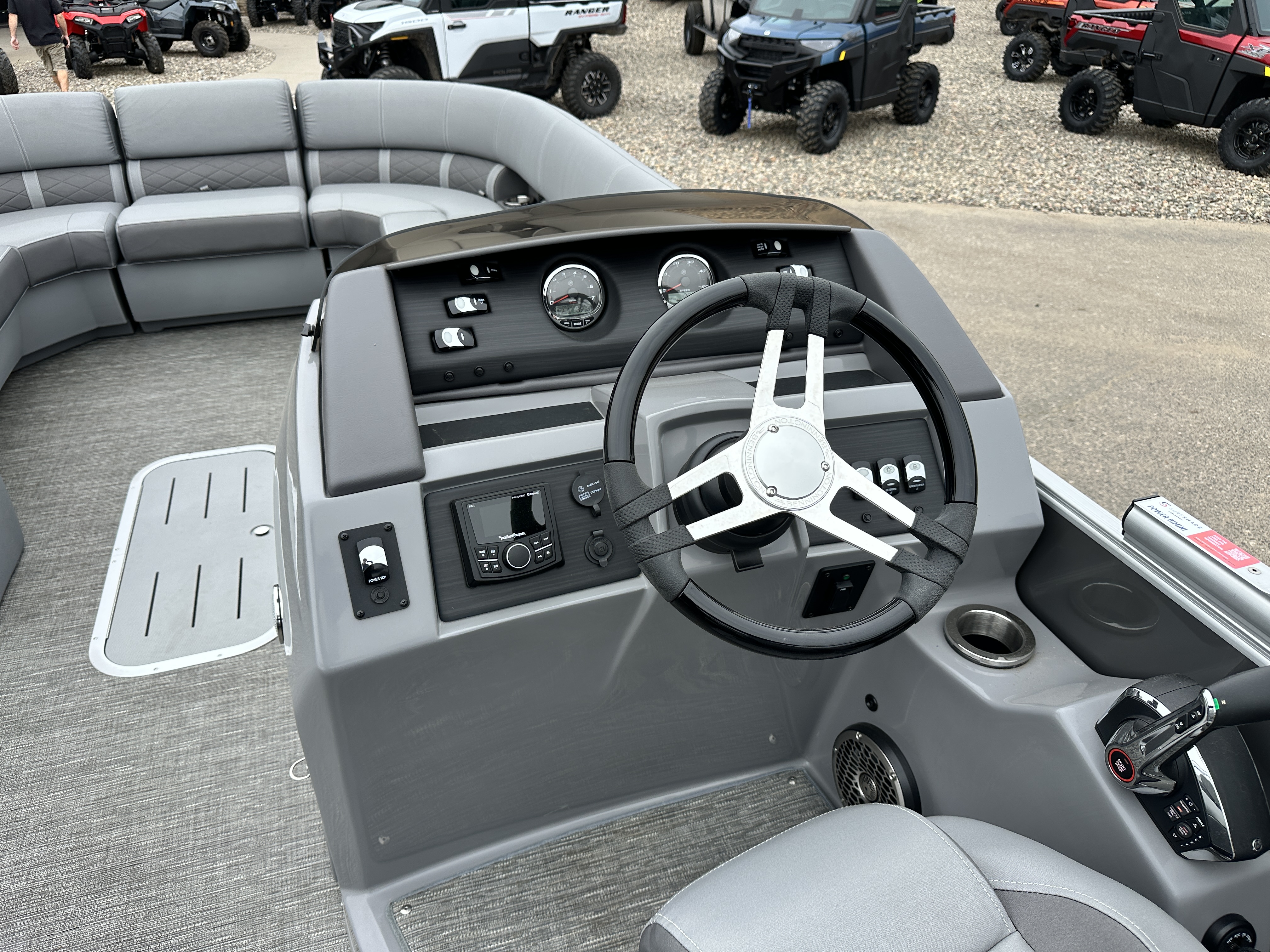 2024 Bennington 25 LSB W/ 300 MERC - Photo 10