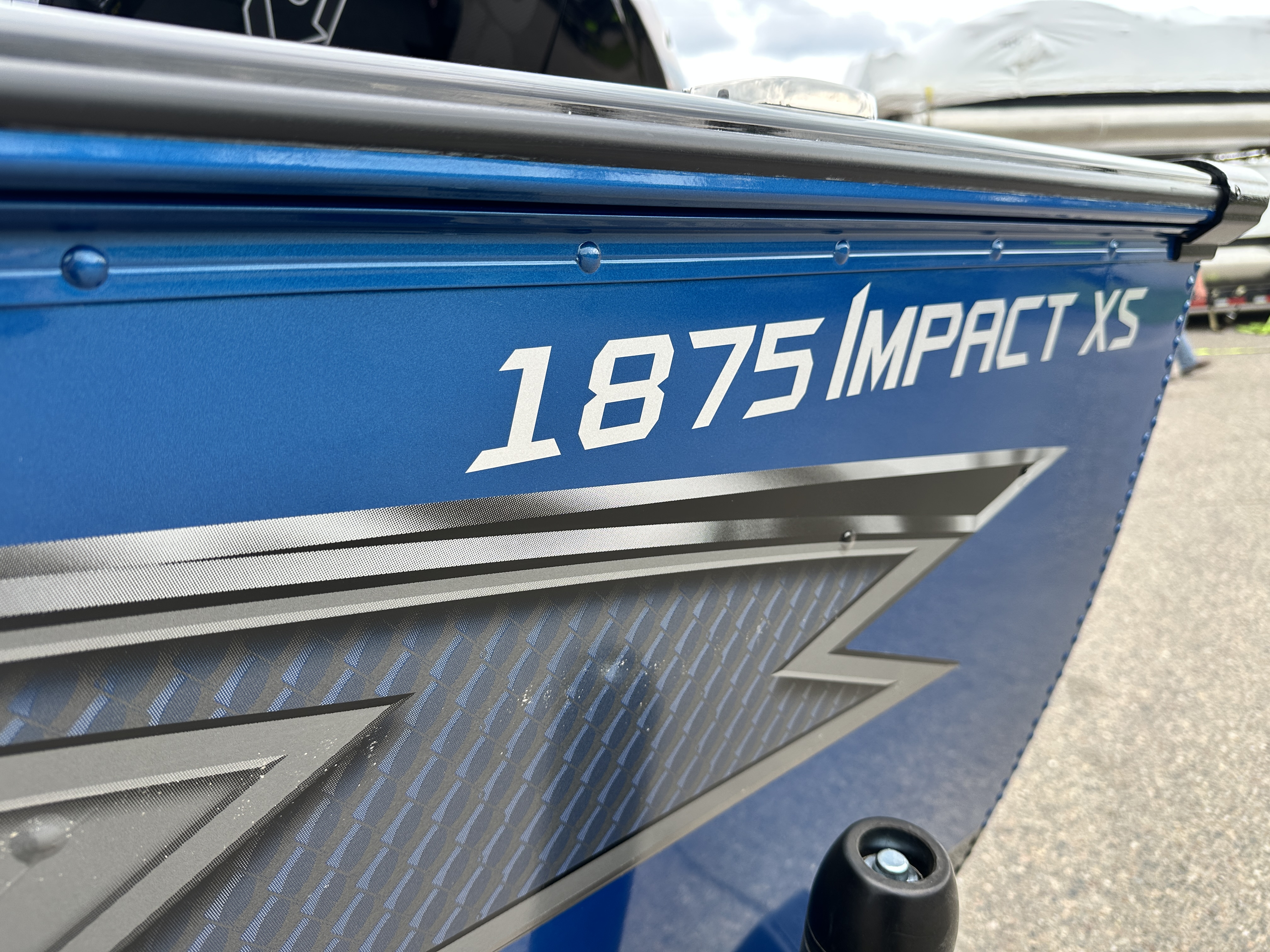2025 Lund Impact XS 1875 Sport - Photo 9