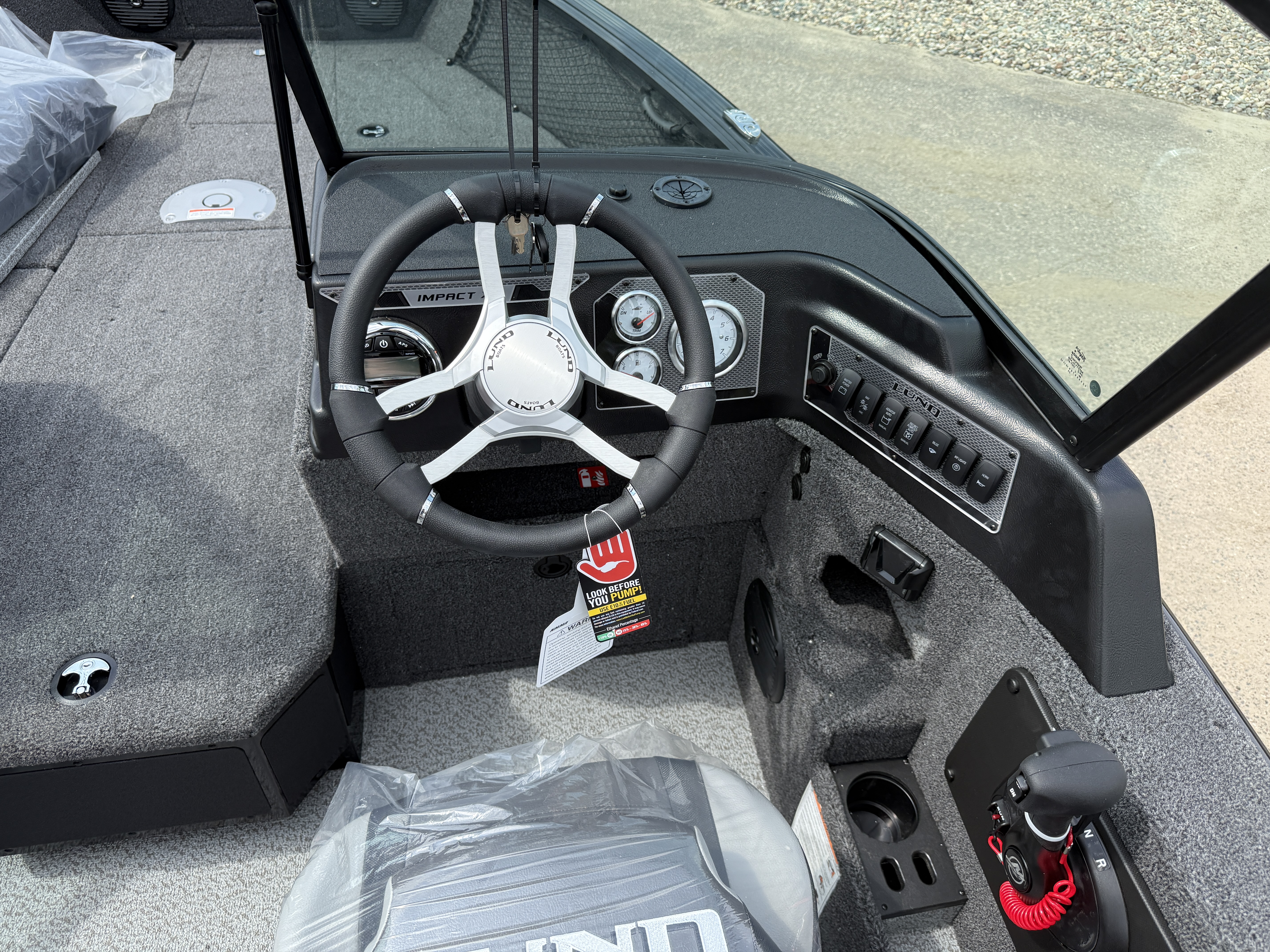 2025 Lund Impact XS 1875 Sport - Photo 17