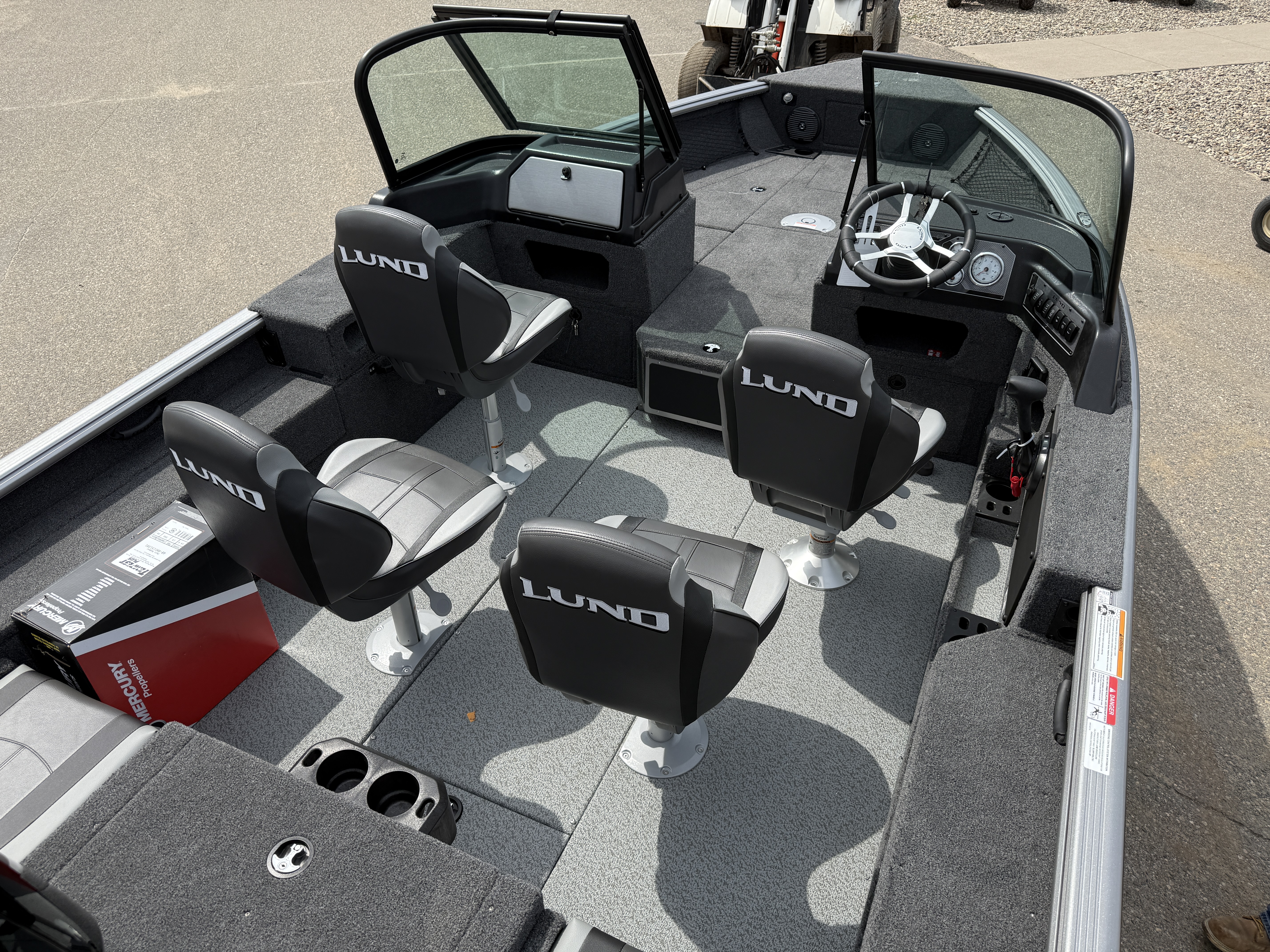2025 Lund Impact XS 1875 Sport - Photo 11
