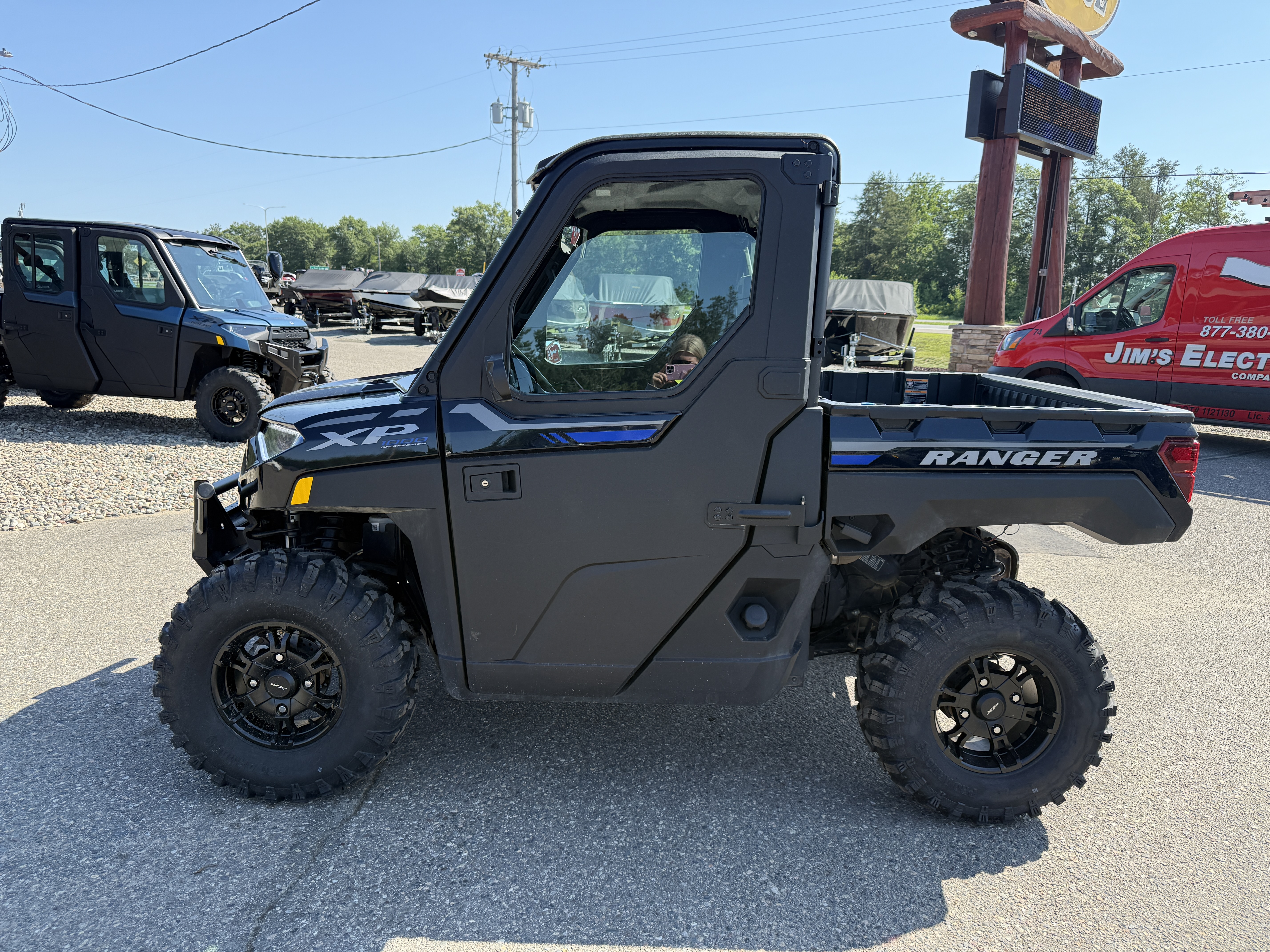 2024 Polaris RANGER XP 1000 NS PREM - AZURE CRYSTAL MET Premium - Azure Crystal Metallic
