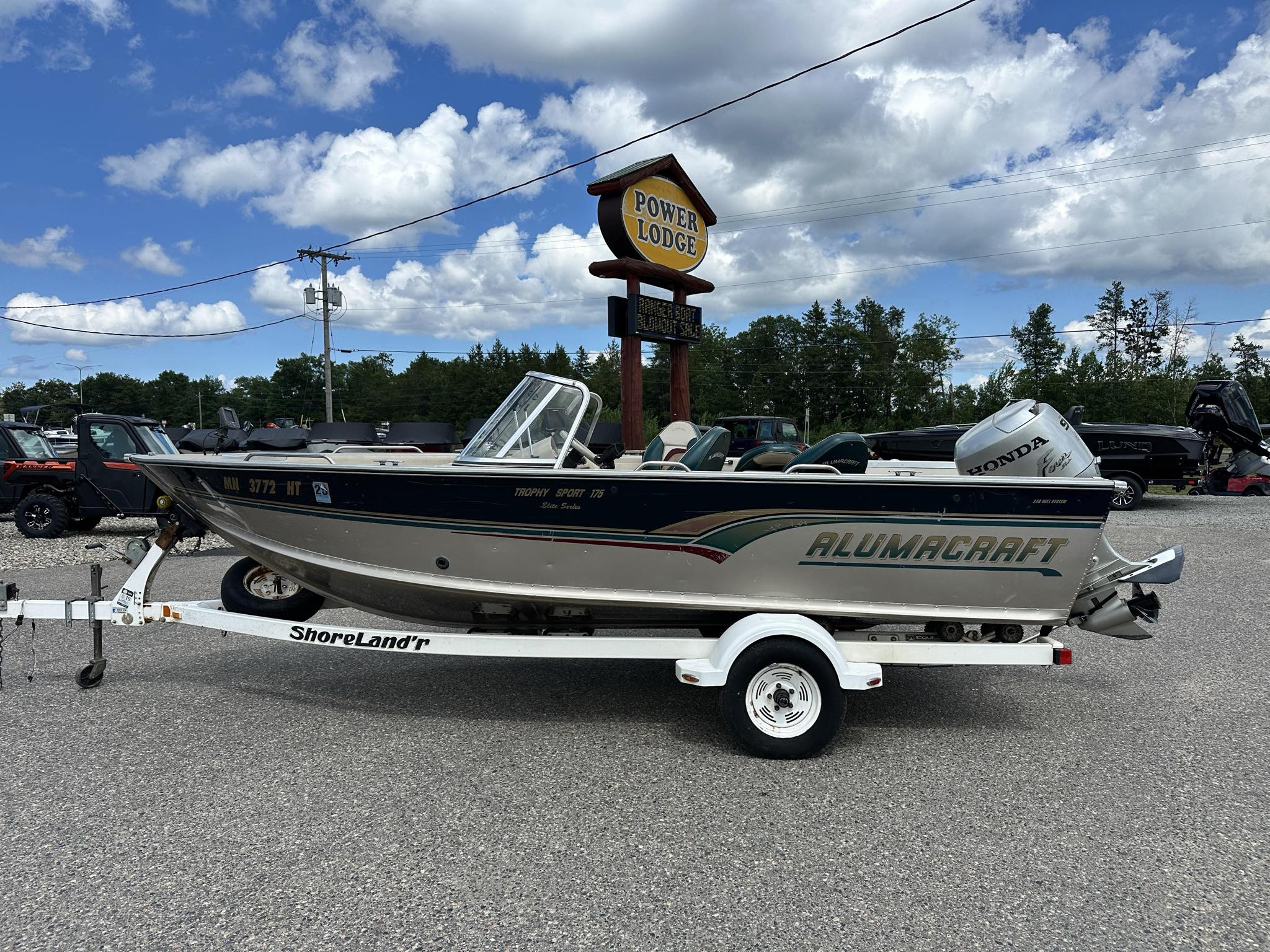 1999 Alumacraft TROPHY SPORT 175