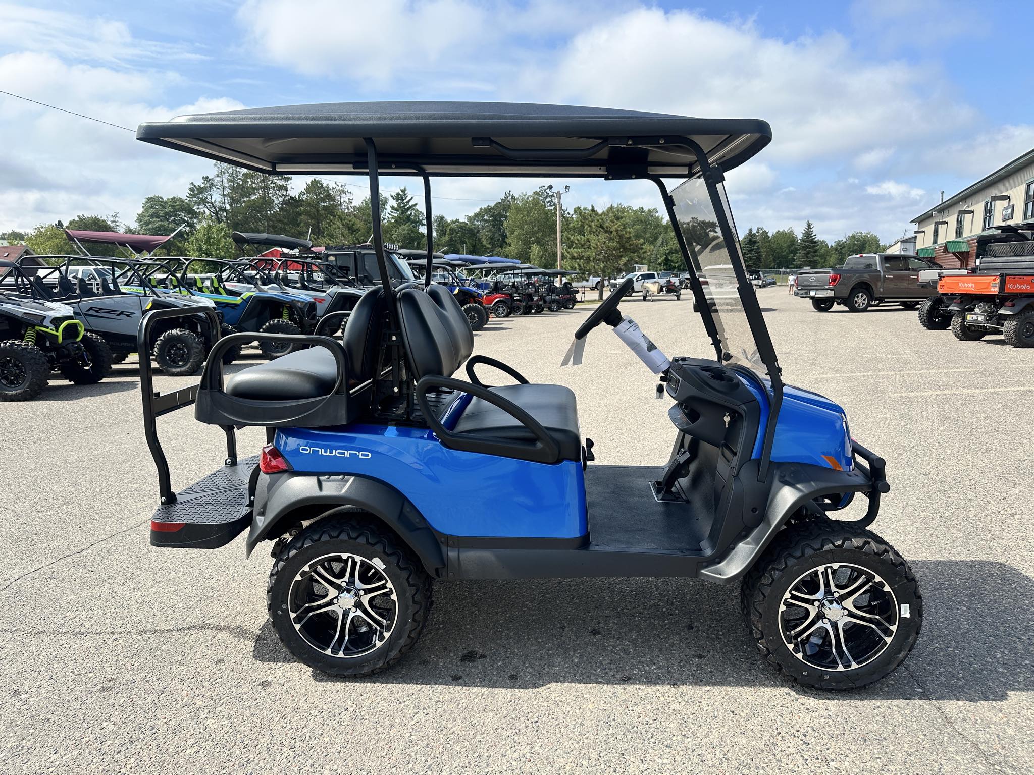 2026 Club Car 4 PASSENGER LIFTED GAS - Photo 8