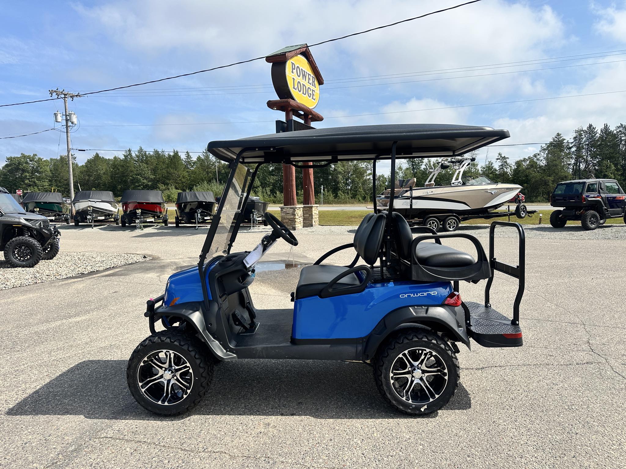 2026 Club Car 4 PASSENGER LIFTED GAS