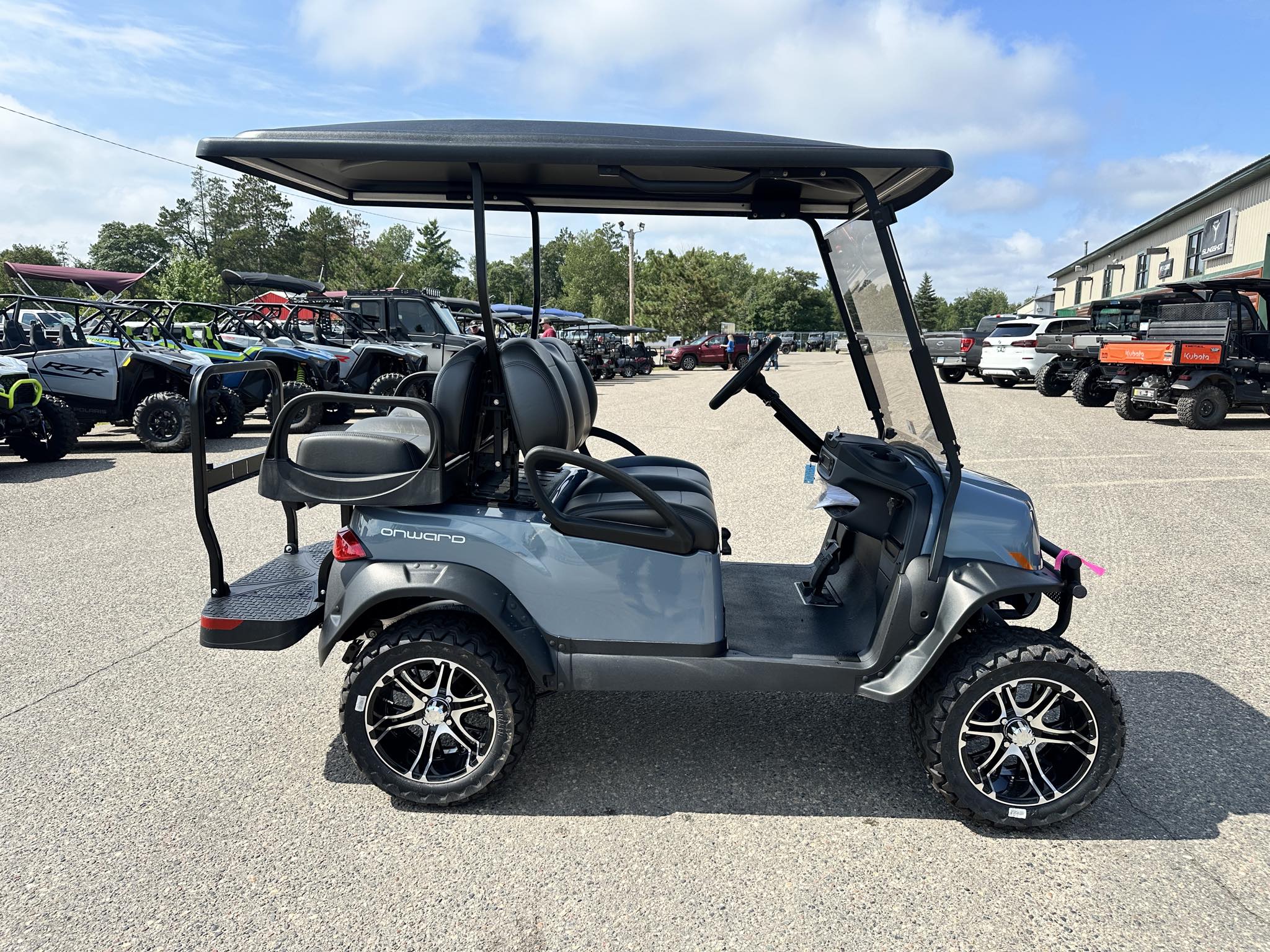 2026 Club Car 4 PASSENGER LIFTED GAS - Photo 5