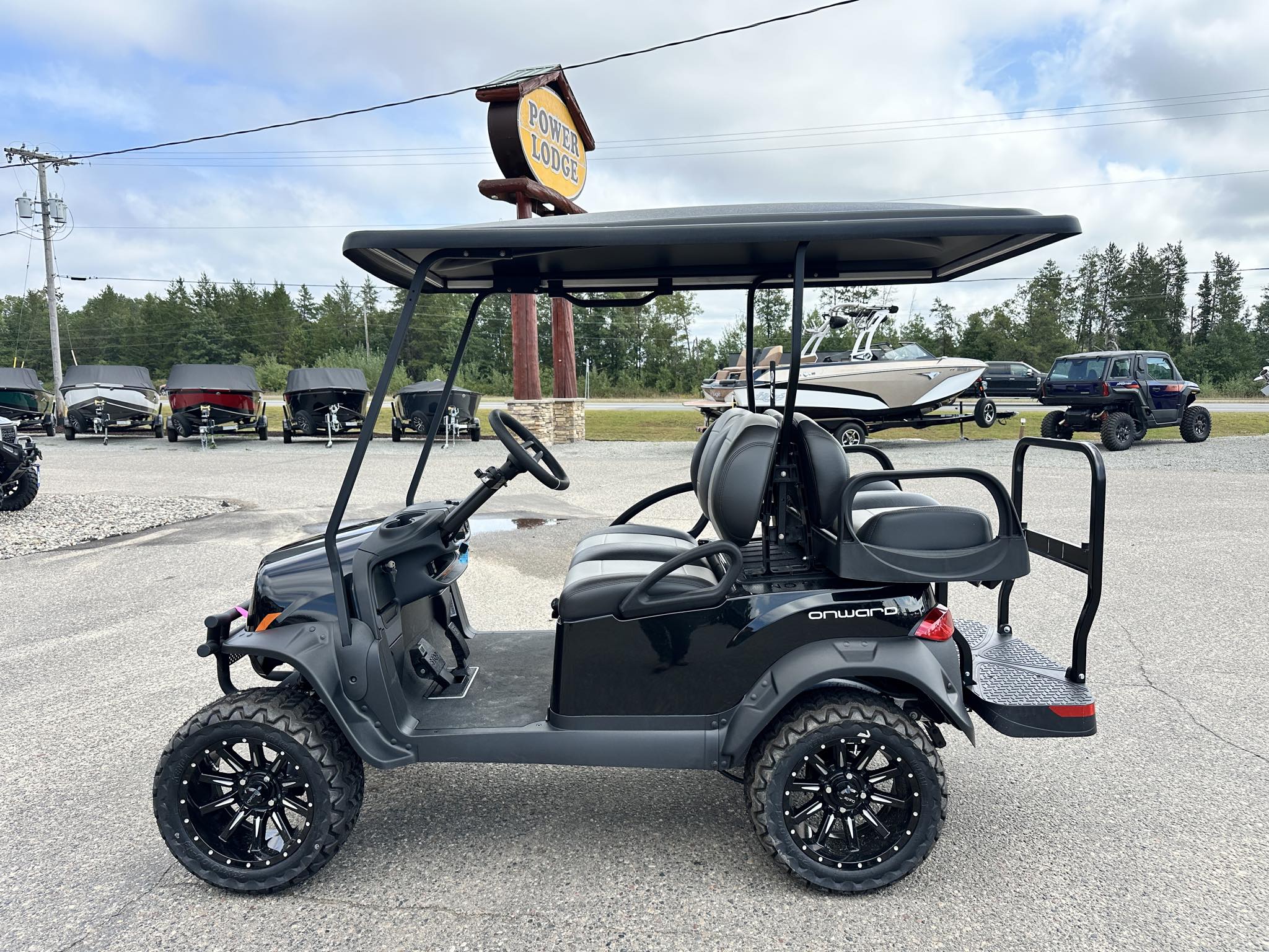 2026 Club Car 4 PASSENGER LIFTED GAS