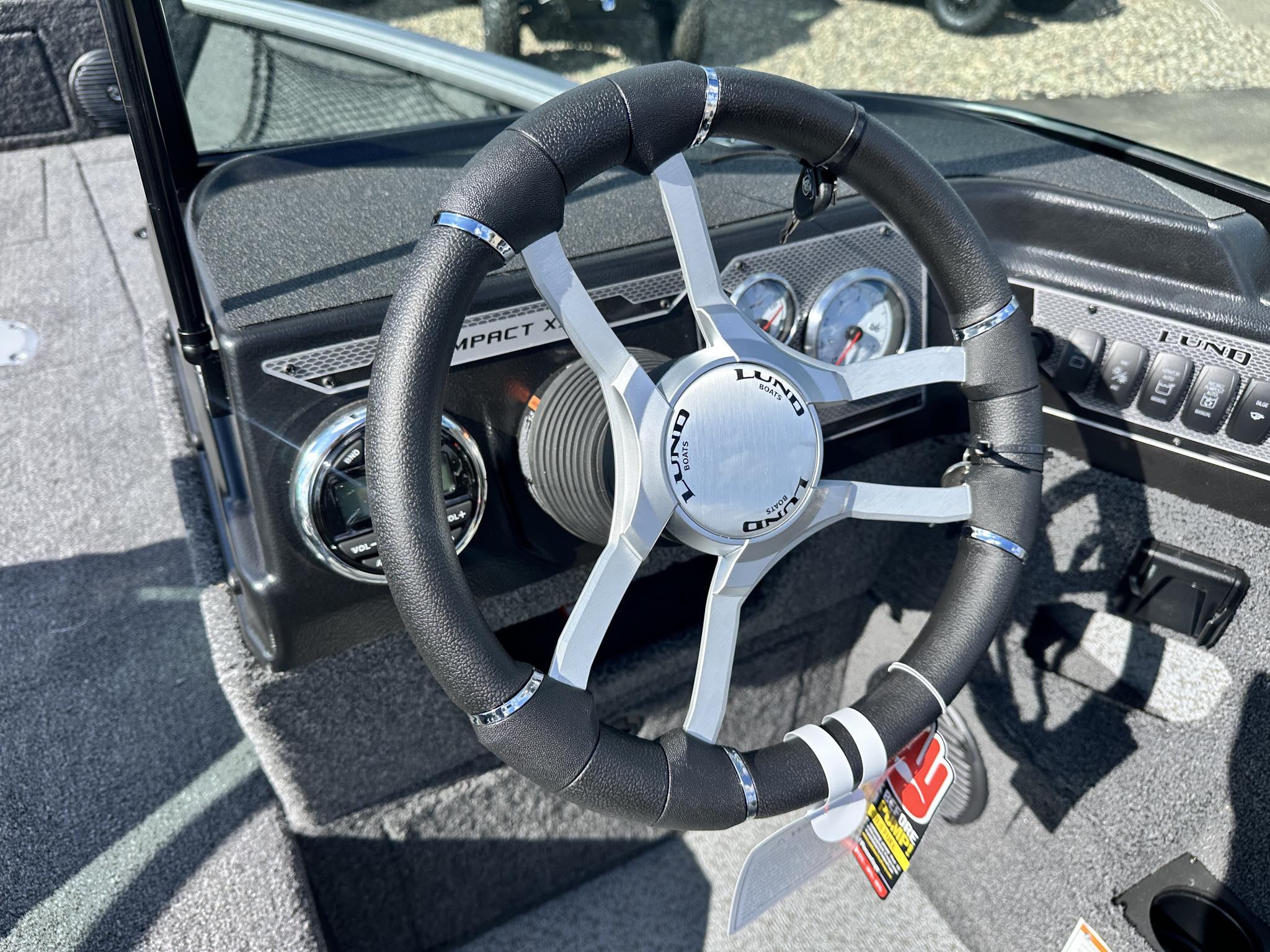 2026 Lund 1875 Impact XS - Photo 15