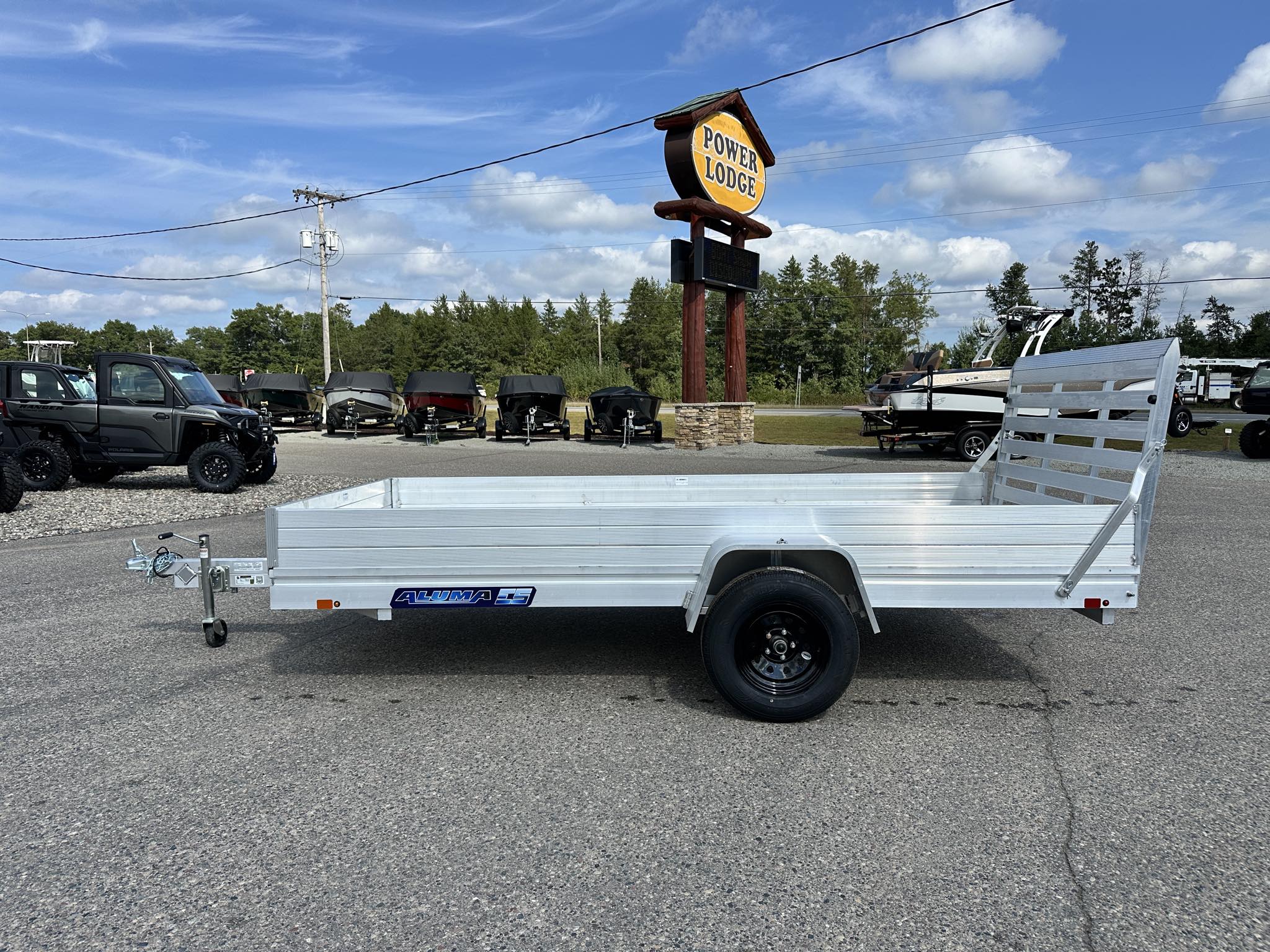 2025 Aluma 6812H ESA STRAIGHT GATE