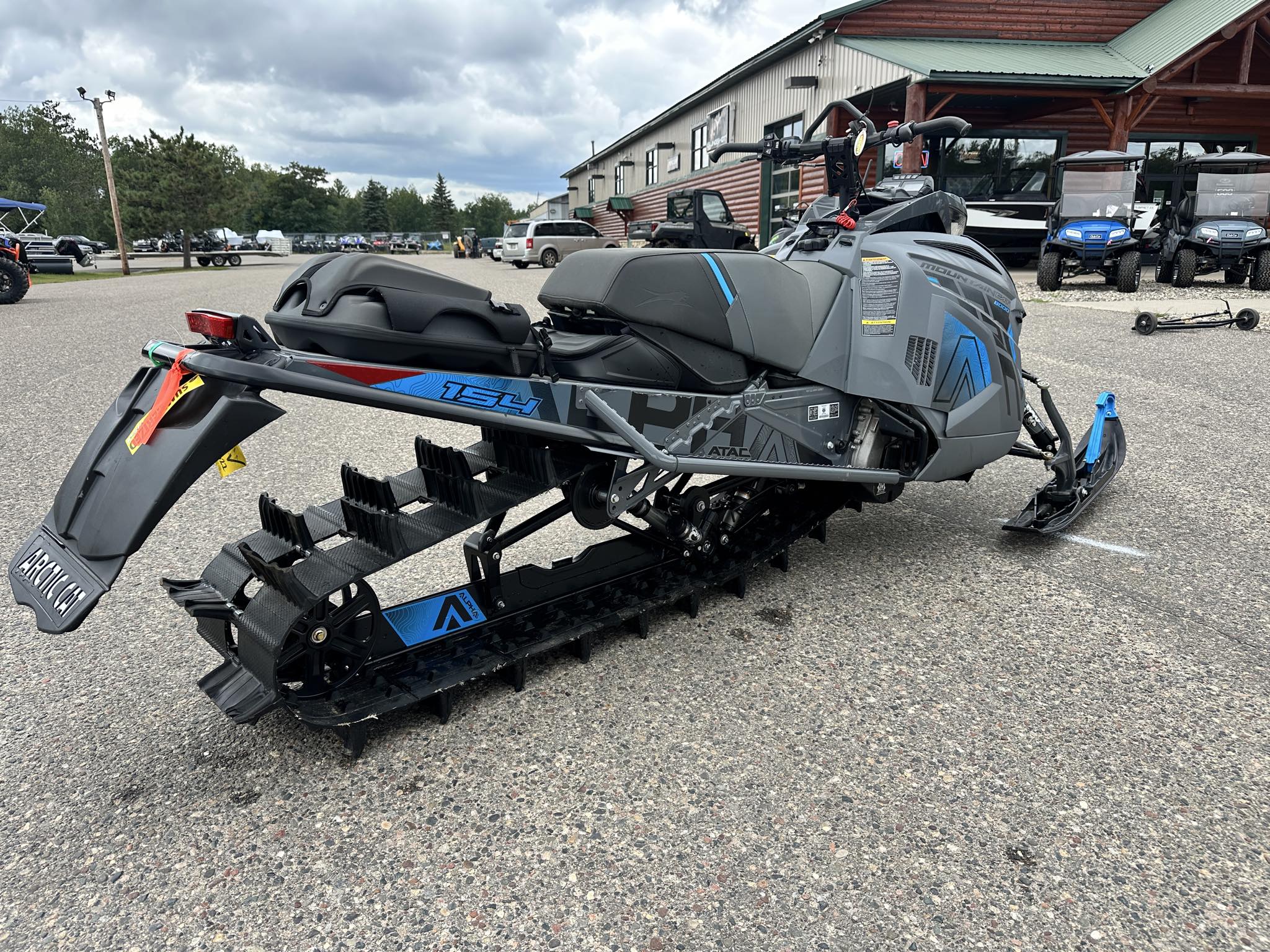 2022 Arctic Cat MOUNTAIN CAT ALPHA ONE 154 - Photo 9