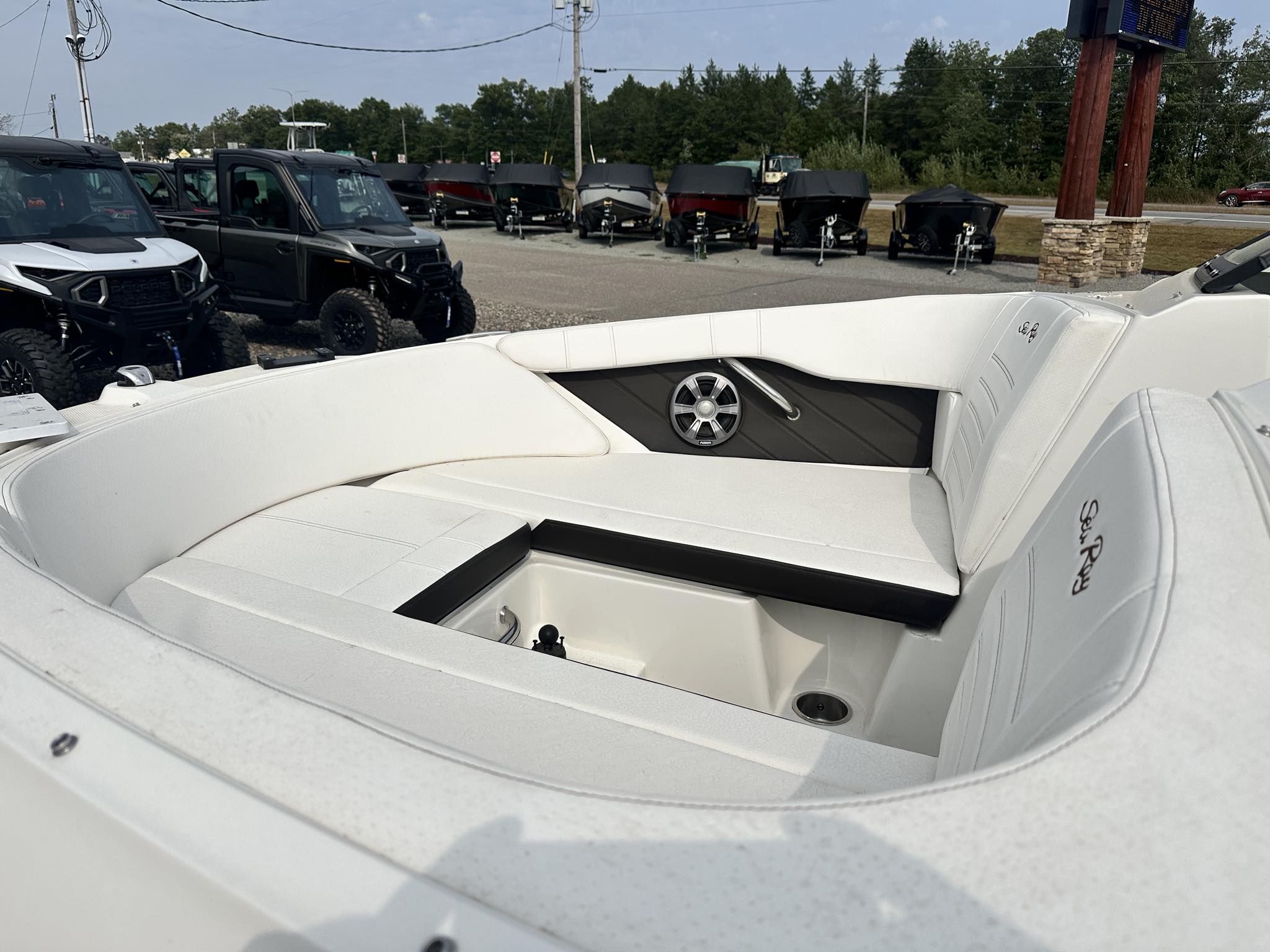 2020 Sea Ray SPX 210 - Photo 3