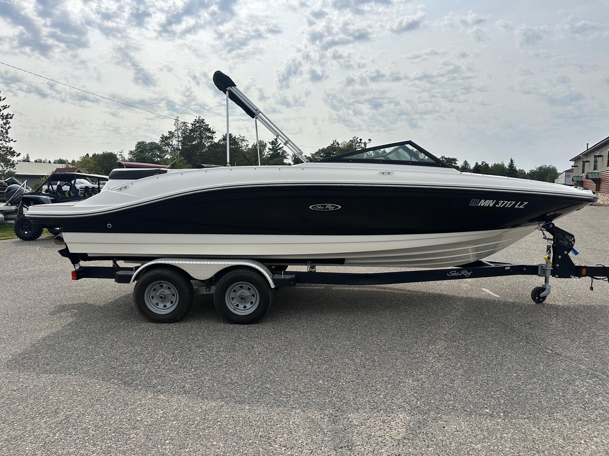 2020 Sea Ray SPX 210 - Photo 12