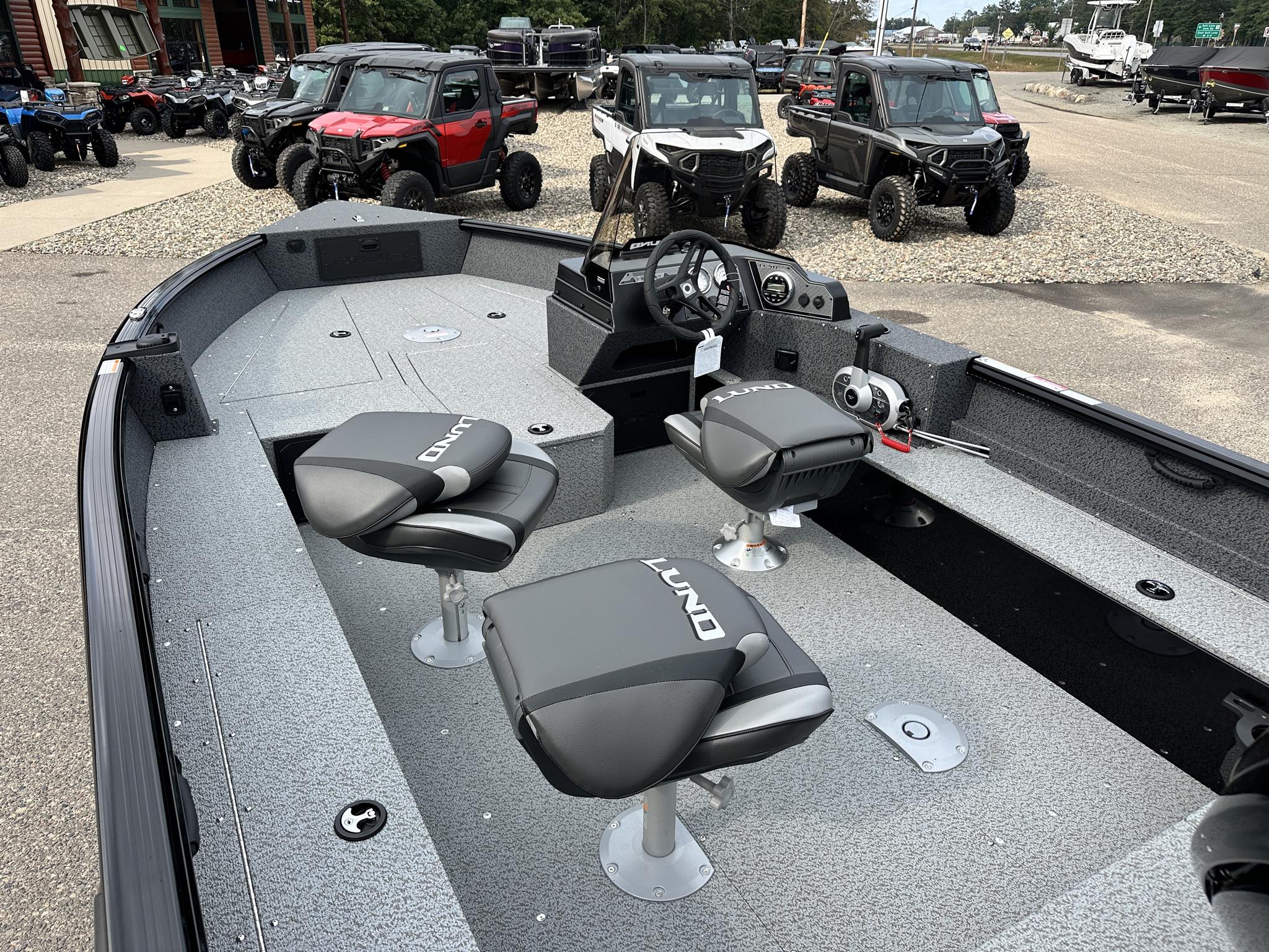 2026 Lund 1800 EXPLORER SPORT SIDE CONSOLE - Photo 9