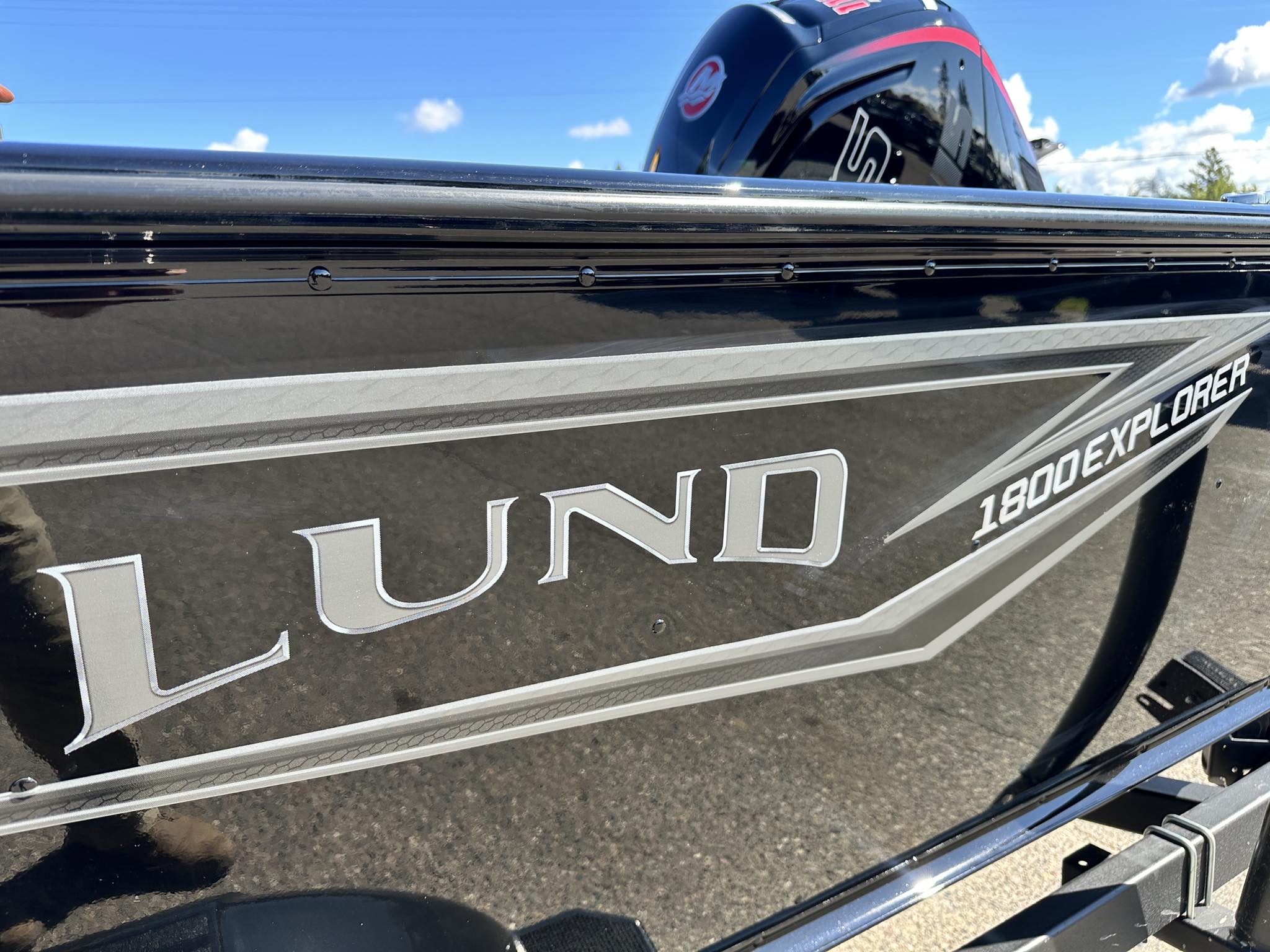 2026 Lund 1800 EXPLORER SPORT - Photo 2