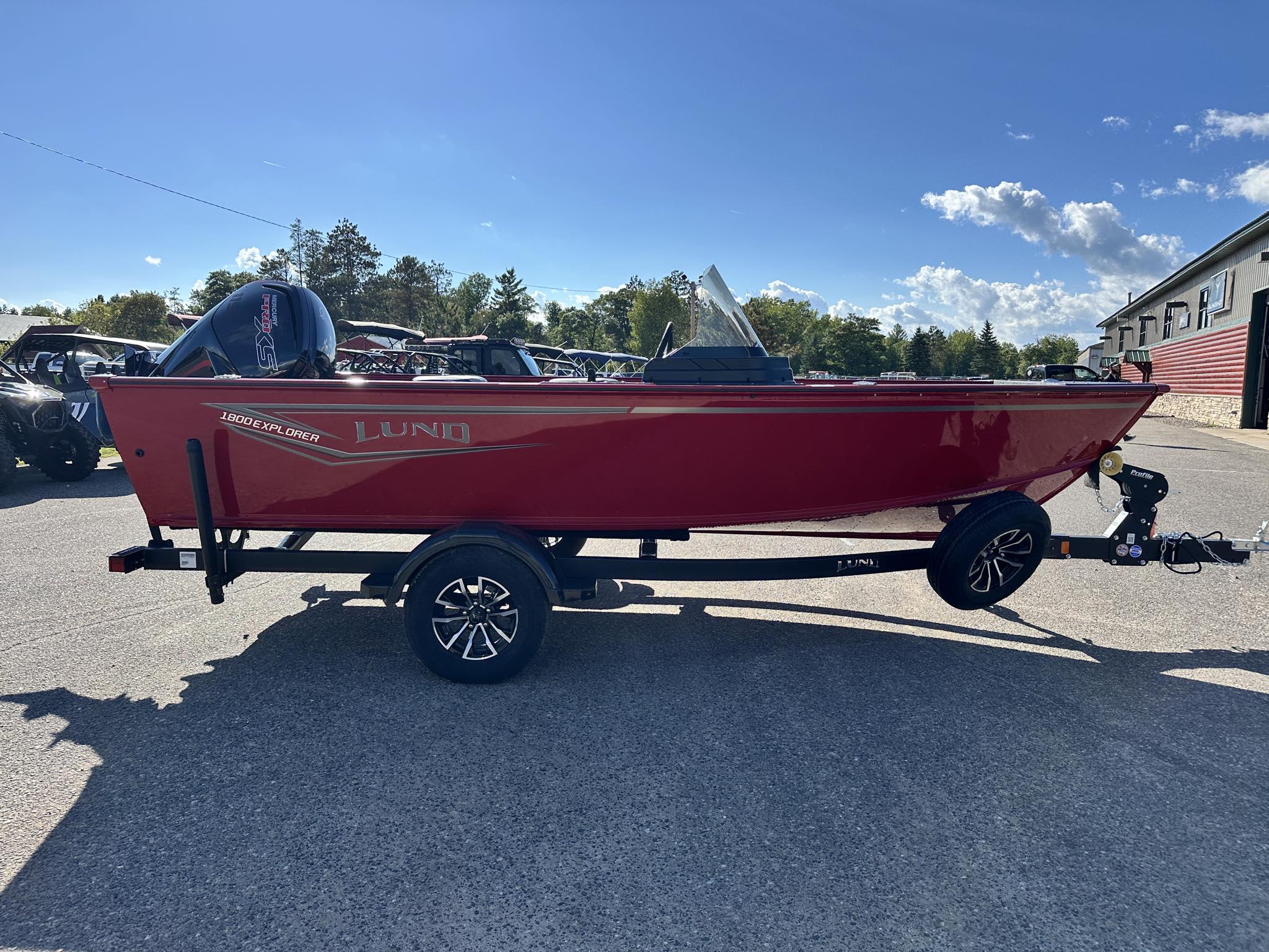 2026 Lund 1800 EXPLORER SPORT SIDE CONSOLE - Photo 2