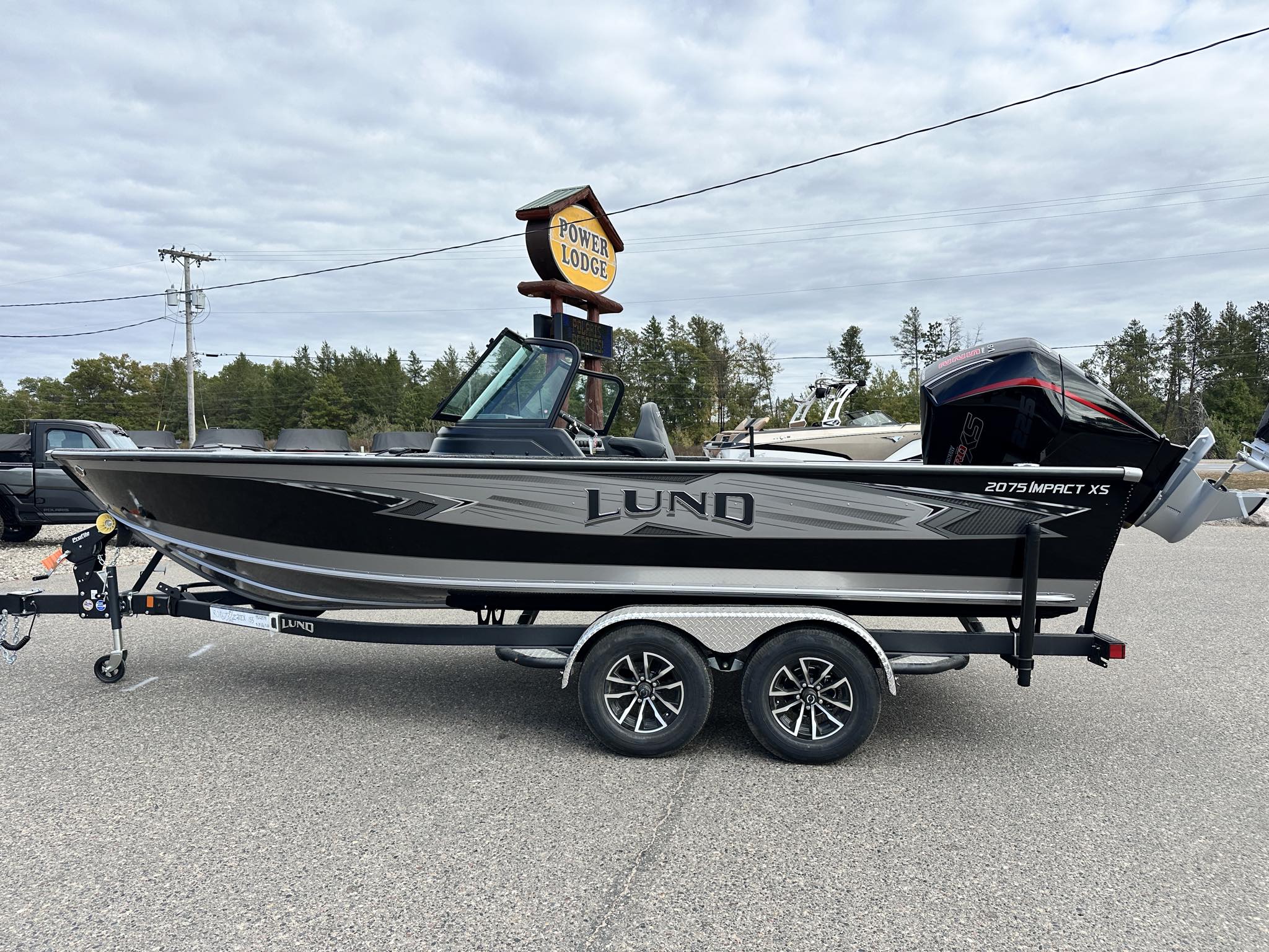 2026 Lund Impact XS 2075 Sport
