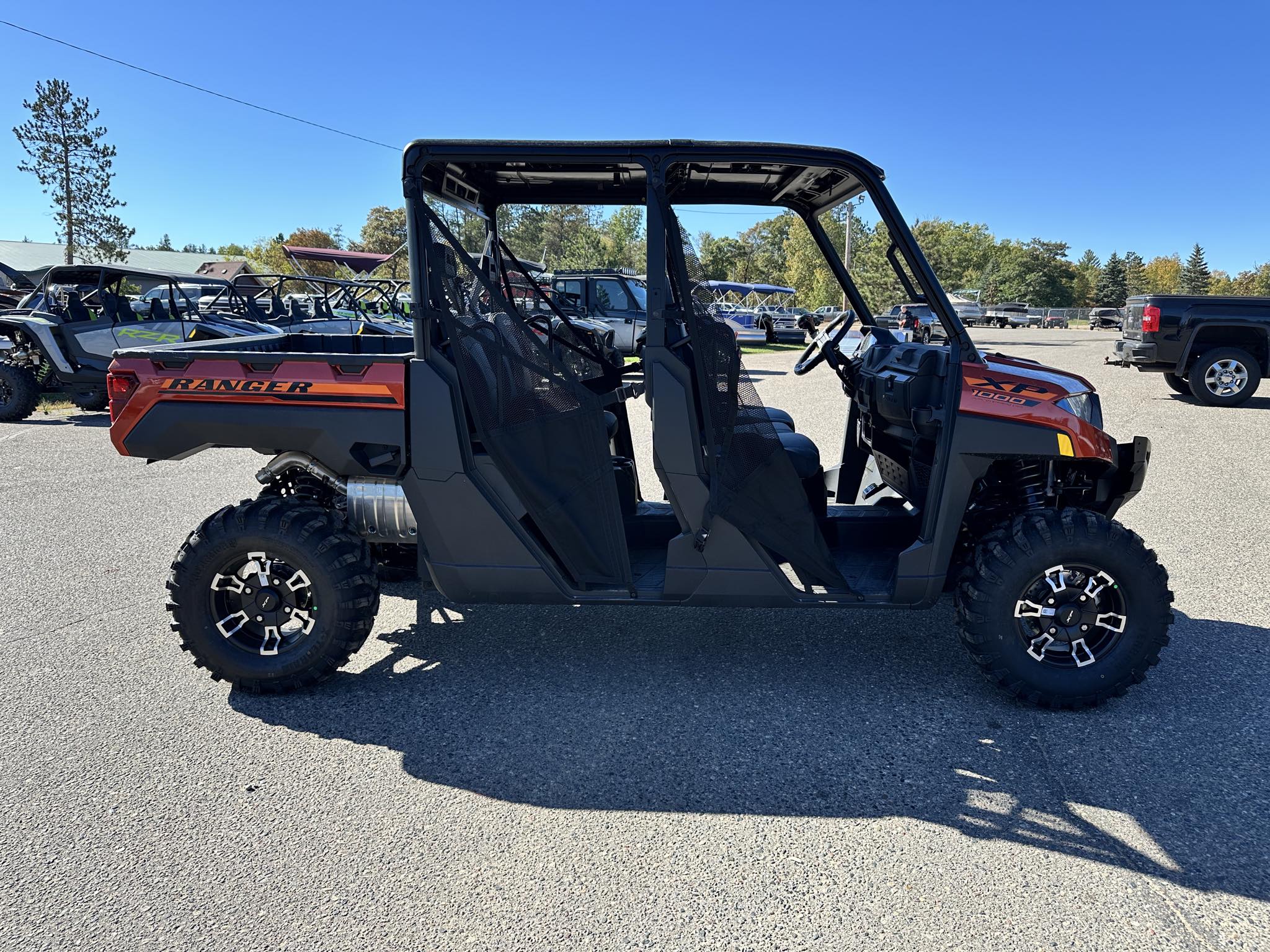 2025 Polaris RANGER CREW XP 1000 PREMIUM - Photo 8