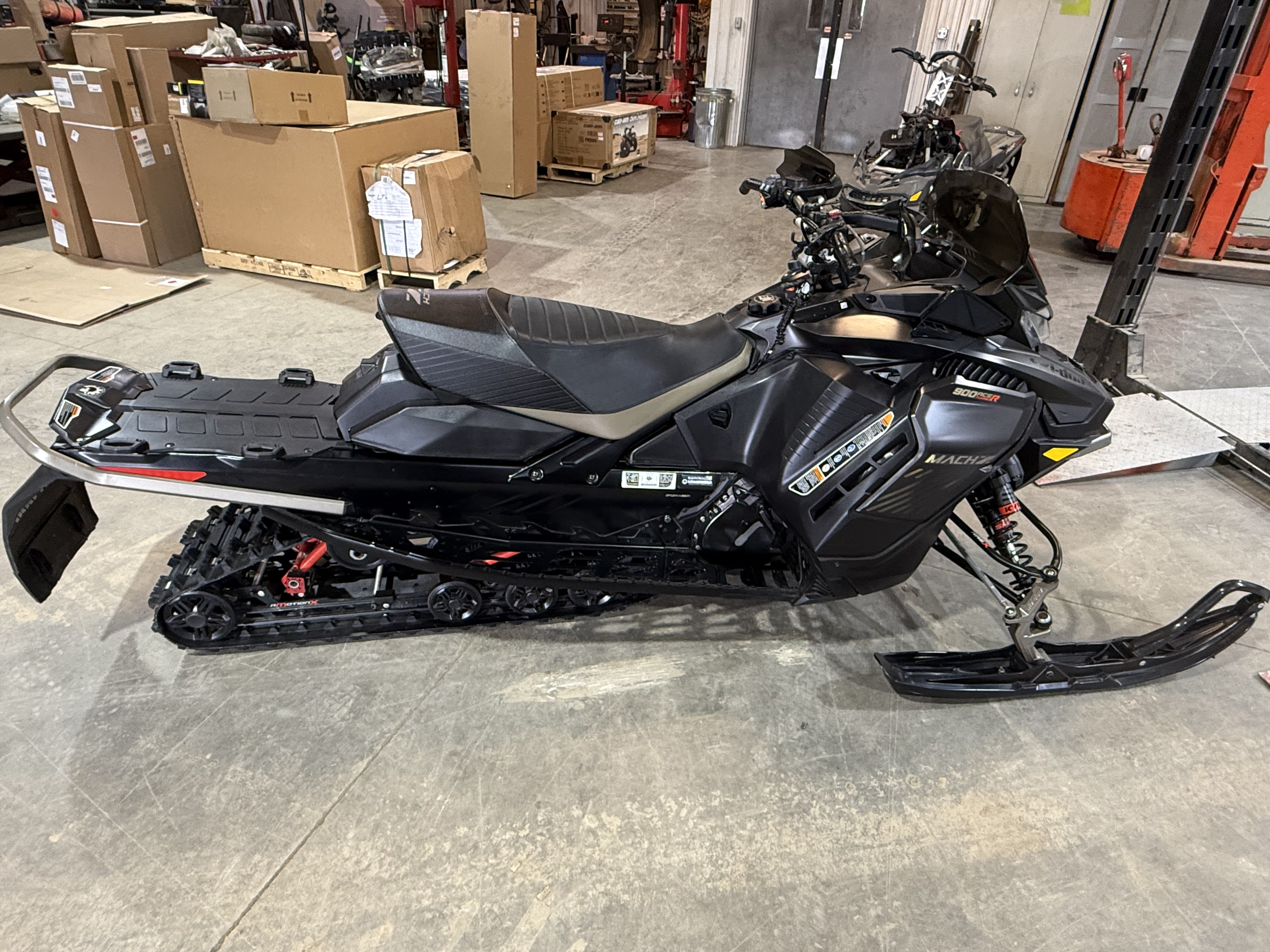 2022 Ski-Doo MACH Z 900 ACE™ Turbo R - Photo 2