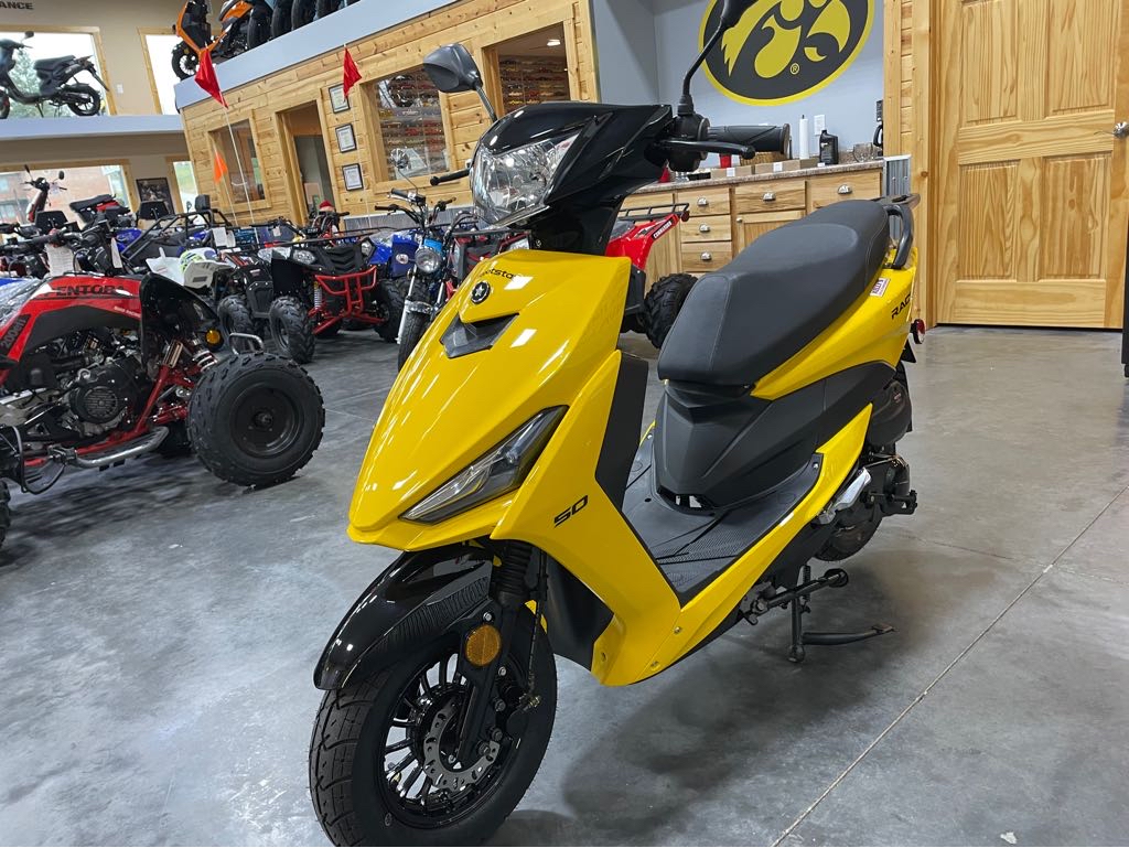 Scooters Kelly's Auto & Powersports Iowa City, IA (319) 3370500