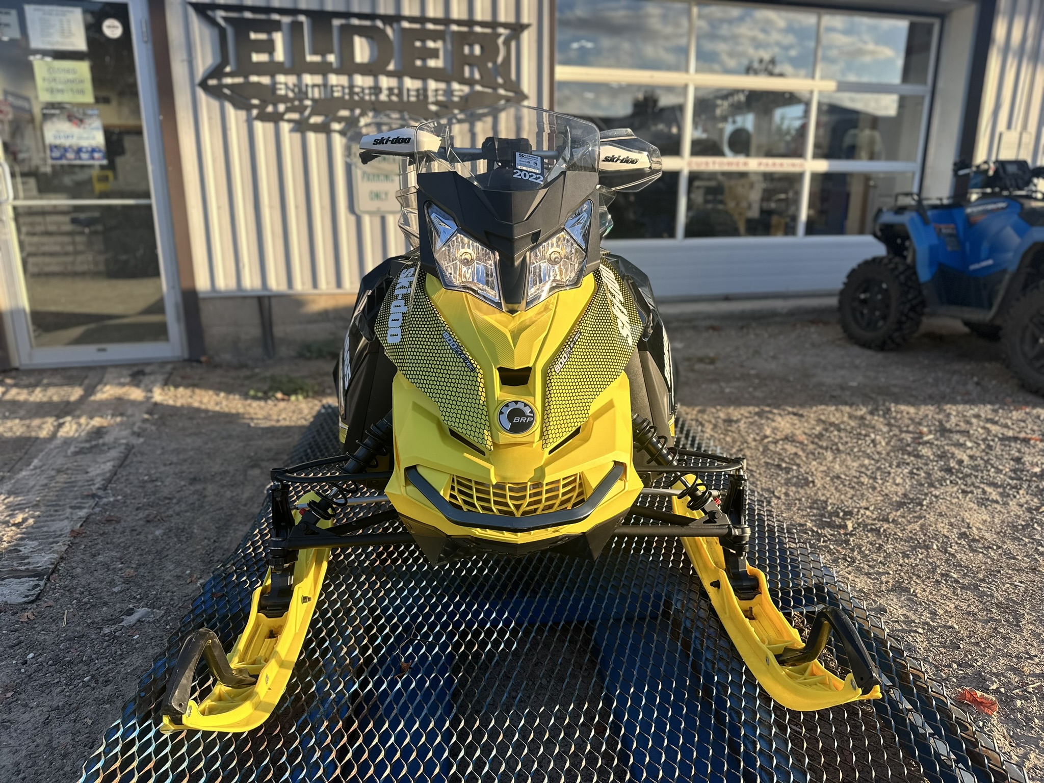 2015 Ski-Doo MX Z® TNT™ Rotax® 800R E-TEC® - Grey/Yellow - Photo 4