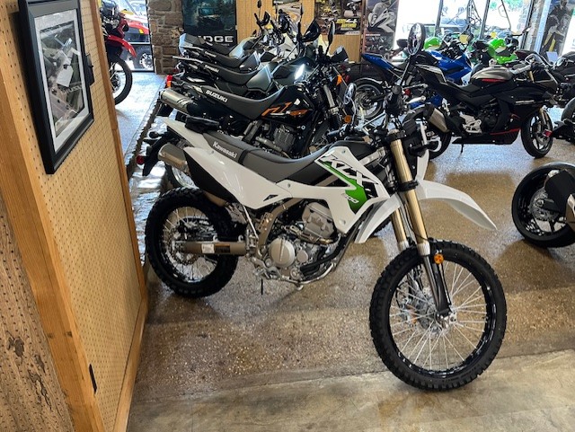 2026KLX300BRIGHTWHITE1.jpg