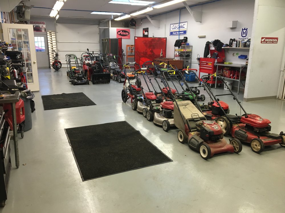 Ride on sales mower mechanic