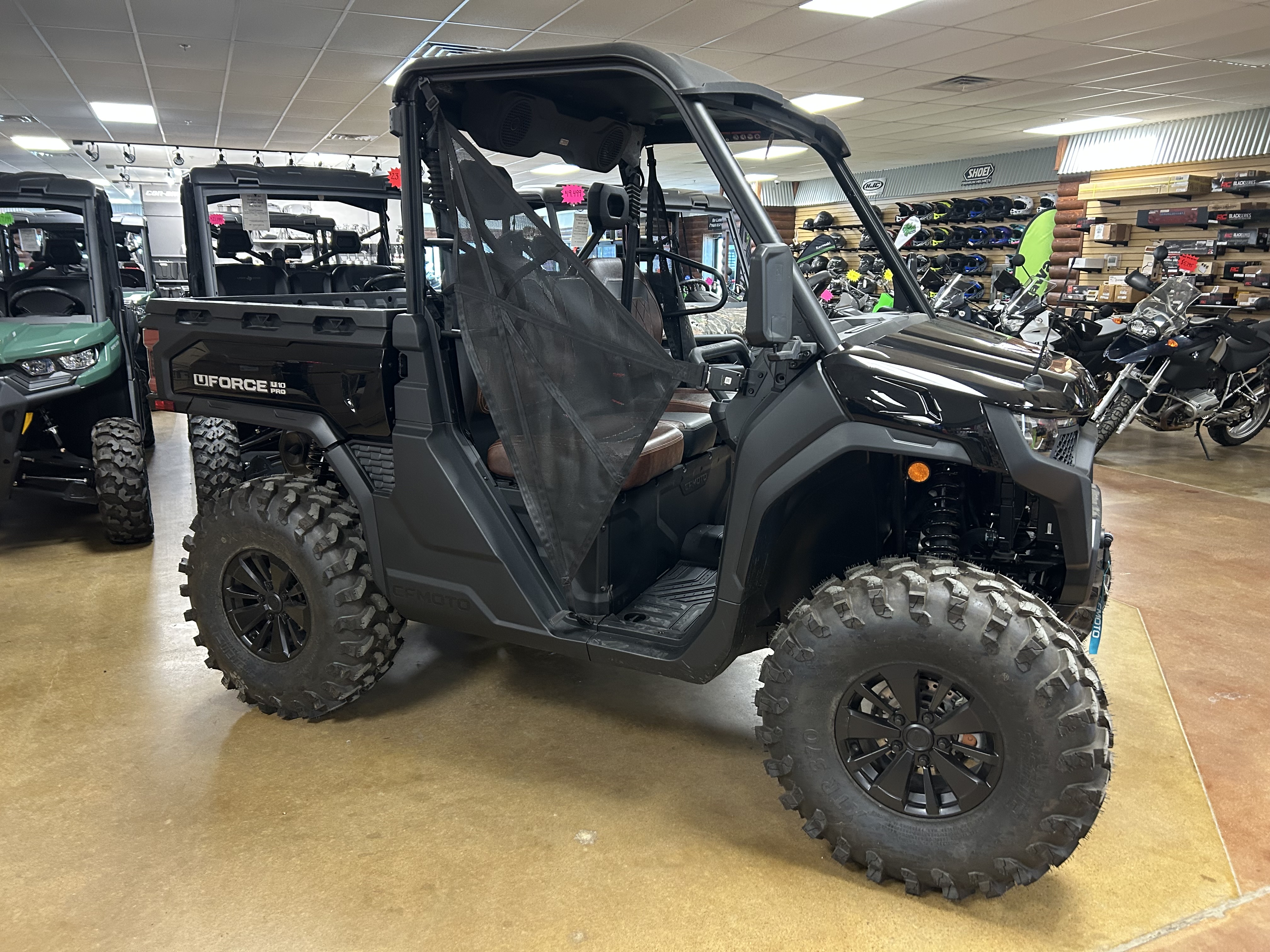 2025 CFMOTO UFORCE 1000 PRO - Photo 3