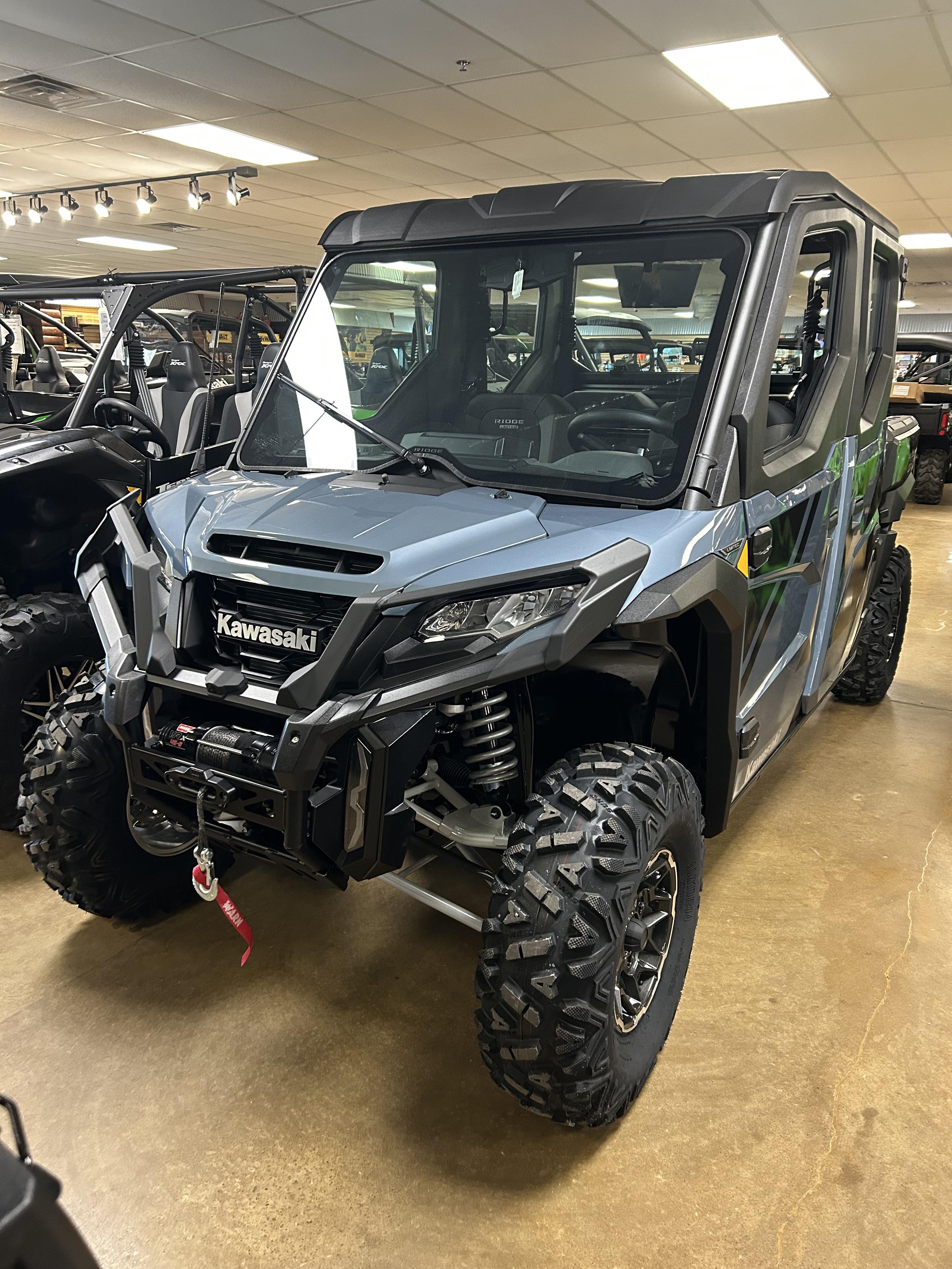 2025 Kawasaki RIDGE XR CREW LIMITED - Photo 2