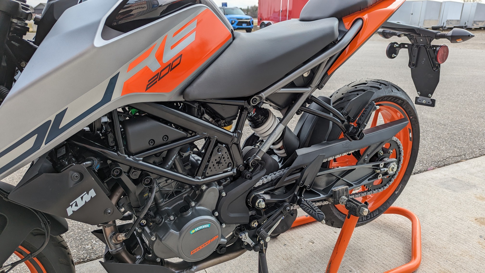 2023 KTM 200 Duke - Silver - Ride Into Winter Sale! - Photo 9