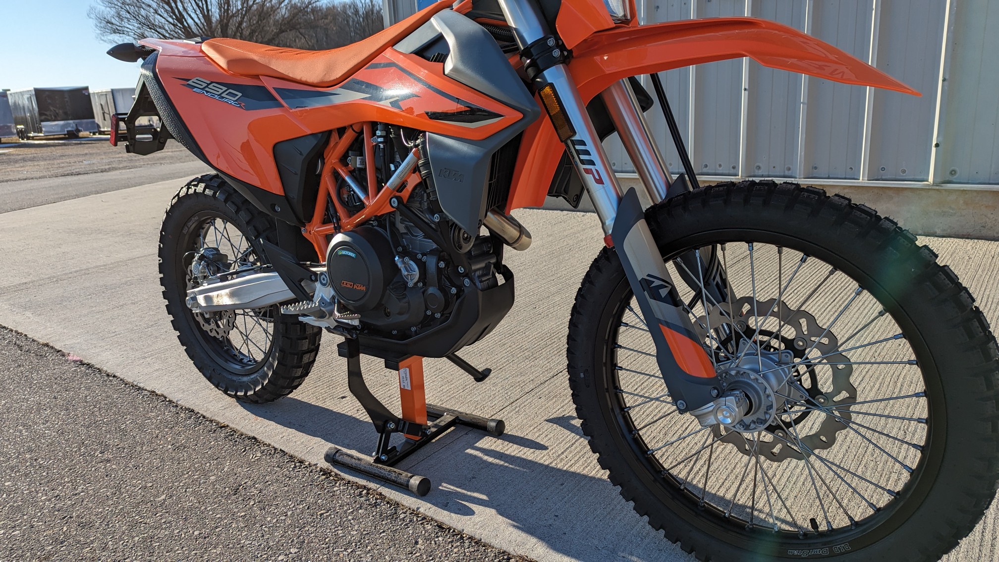 2024 KTM 690 Enduro R - Ride Into Winter Sale! - Photo 9