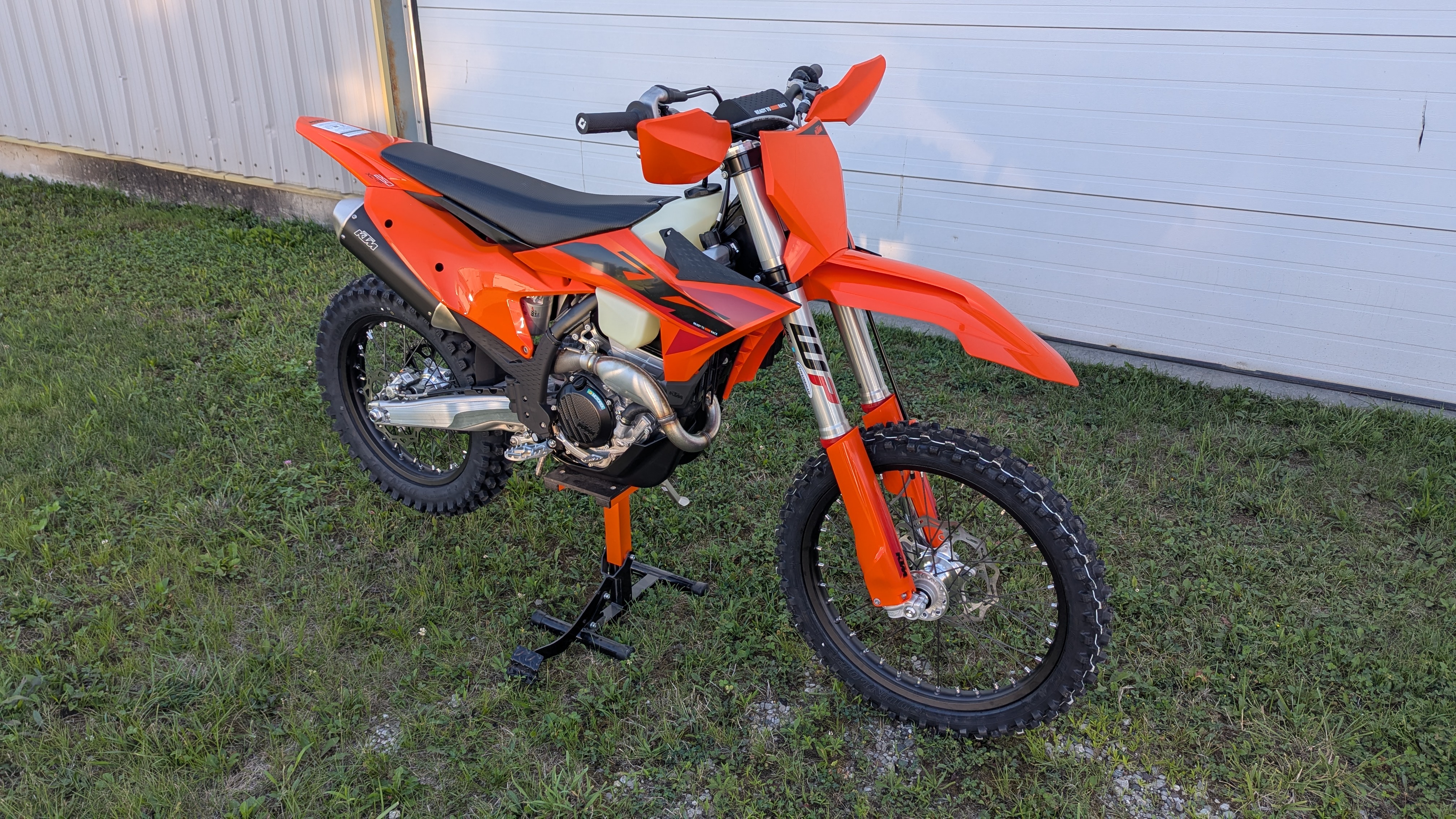 2025 KTM 250 XC-F - Ride Into Winter Sale! - Photo 3