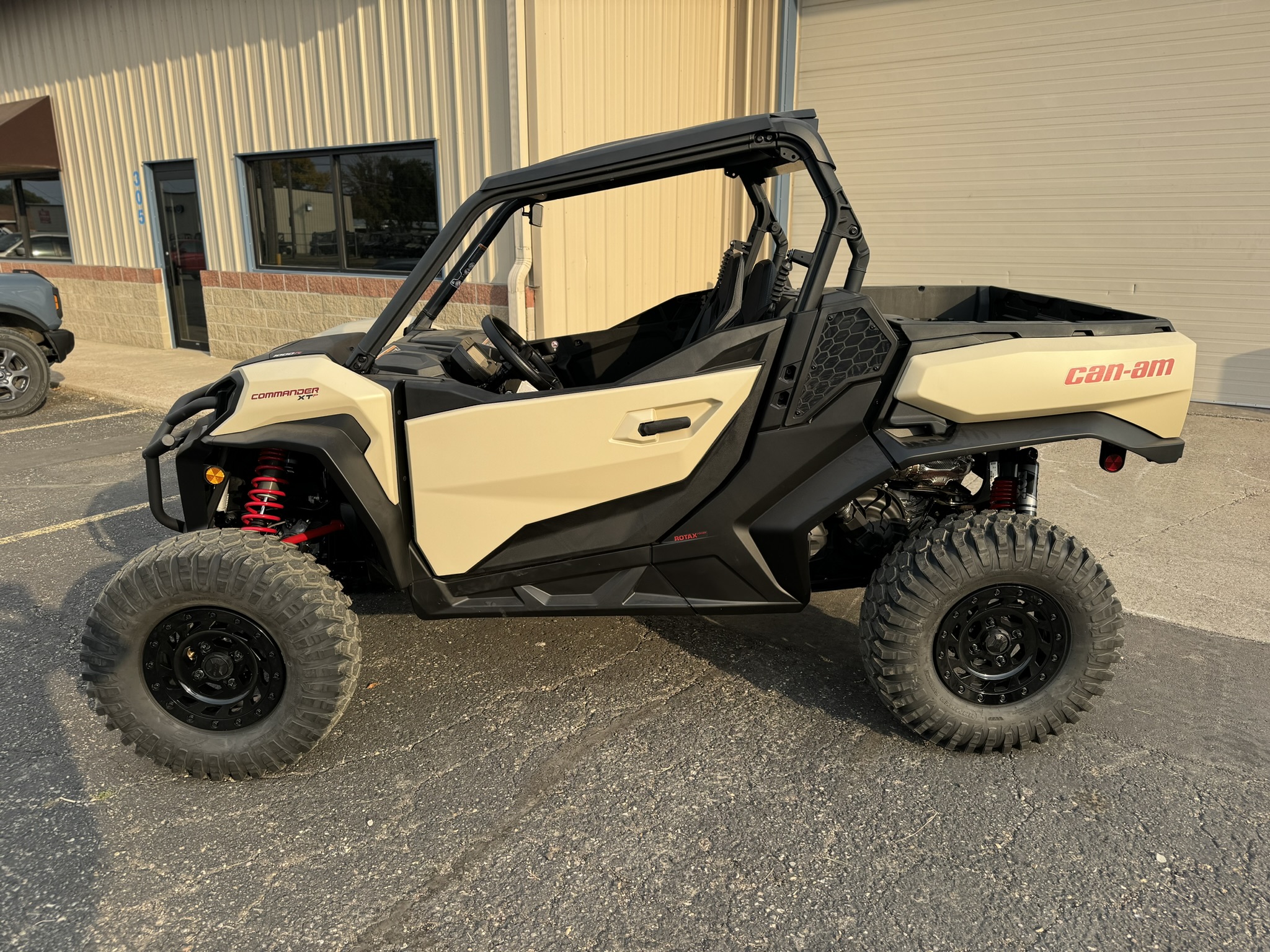 2024 Can-Am SSV COM XTP 64 1000R TN 24 XT 1000R - Photo 8
