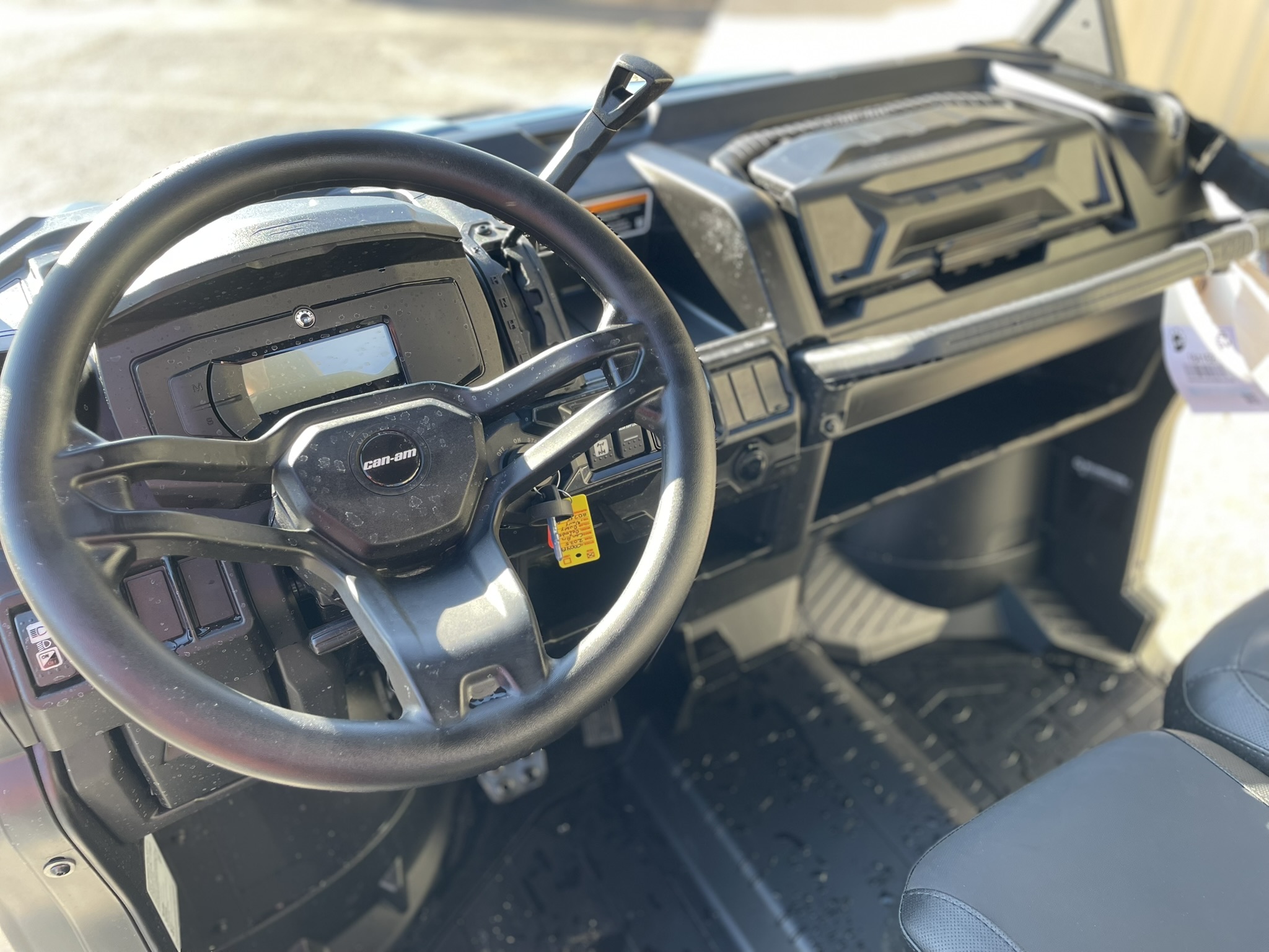 2025 Can-Am SSV DEF XT 62 HD7 BE 25 XT HD7 - Photo 7