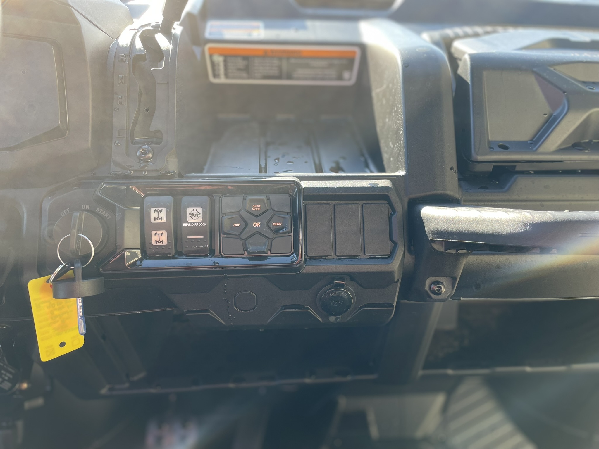 2025 Can-Am SSV DEF XT 64 HD10 BE 25 XT HD10 - Photo 9