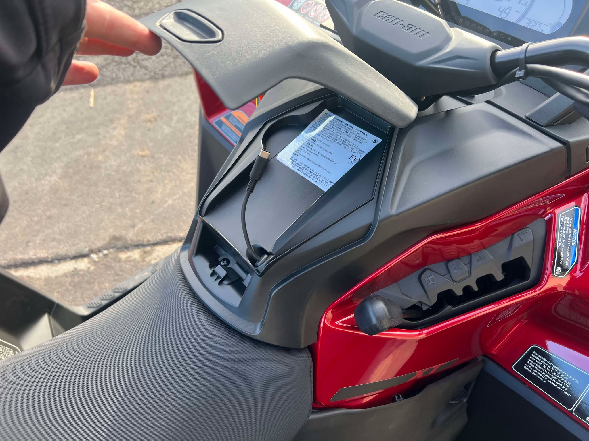 2025 Can-Am ATV OUTL XT 850 RD 25 - Photo 12