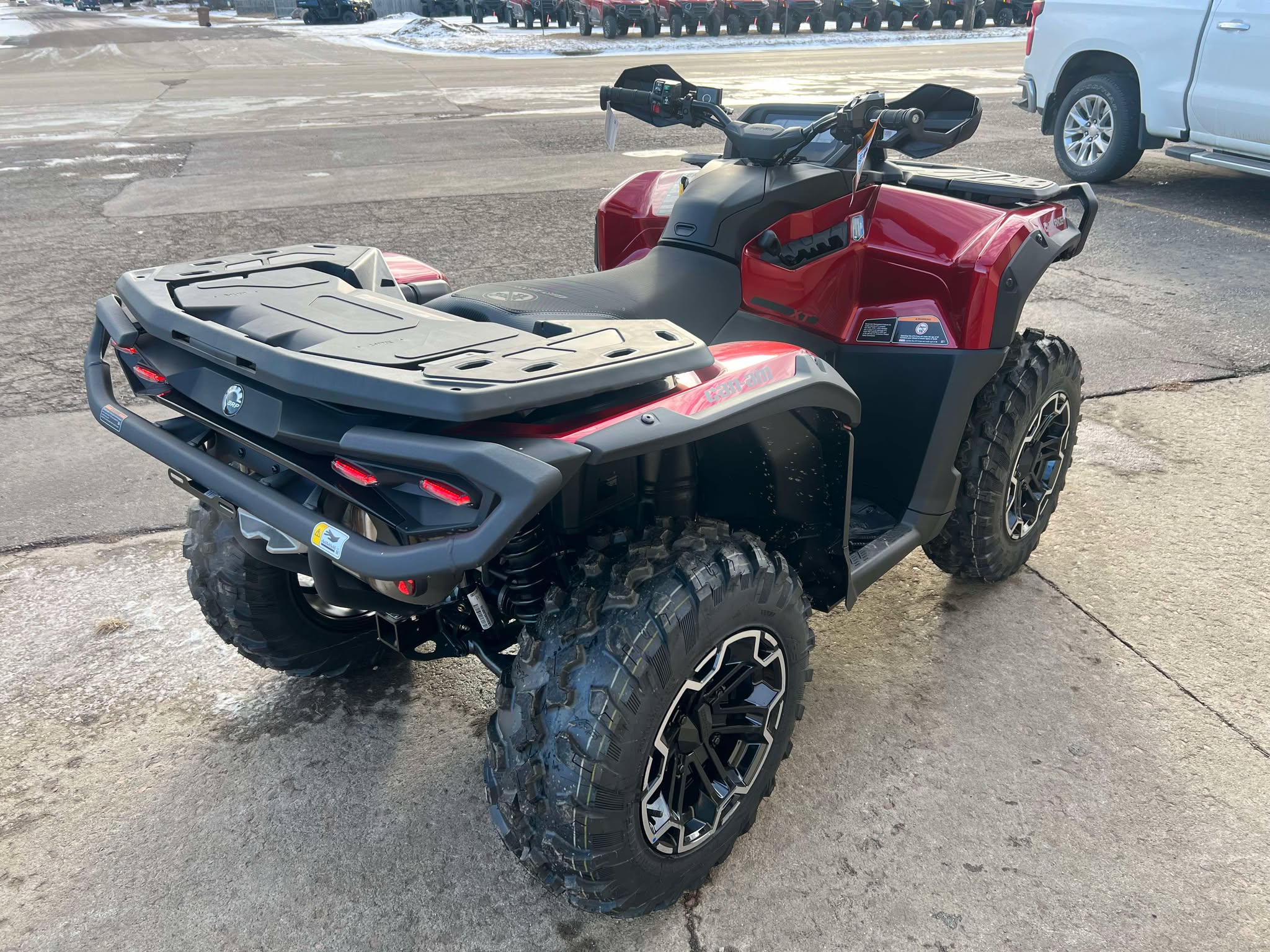 2025 Can-Am ATV OUTL XT 850 RD 25 - Photo 6