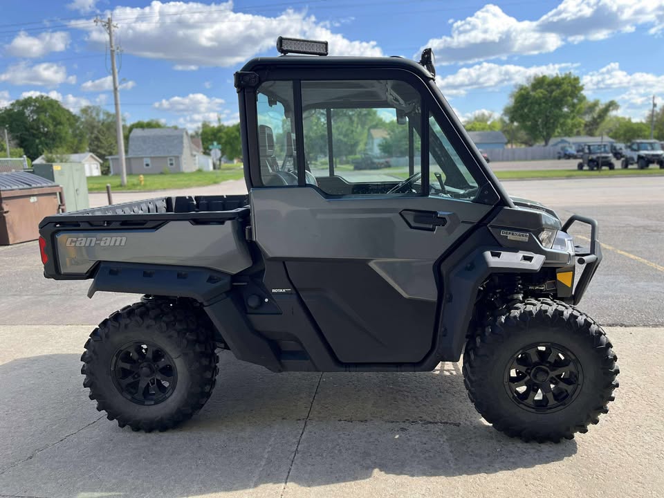 2024 Can-Am SSV DEF LTD 65 HD10 GY 24 Limited HD10 - Photo 5