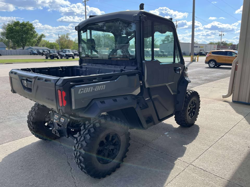 2024 Can-Am SSV DEF LTD 65 HD10 GY 24 Limited HD10 - Photo 6