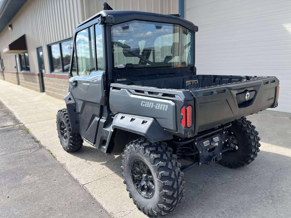 2024 Can-Am SSV DEF LTD 65 HD10 GY 24 Limited HD10 - Photo 8