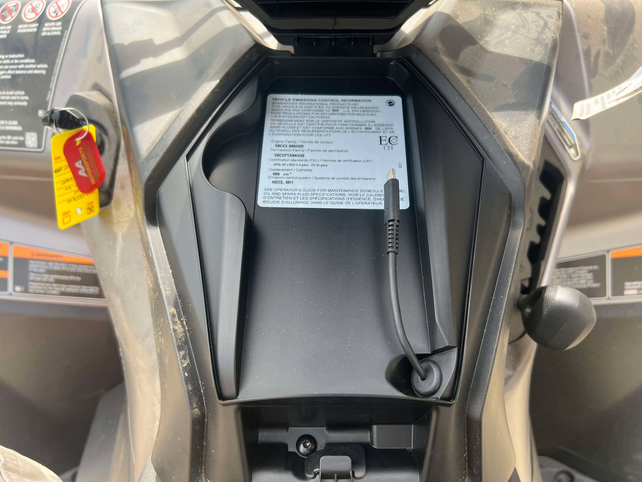 2025 Can-Am ATV OUTL XT 850 GY 25 - Photo 11