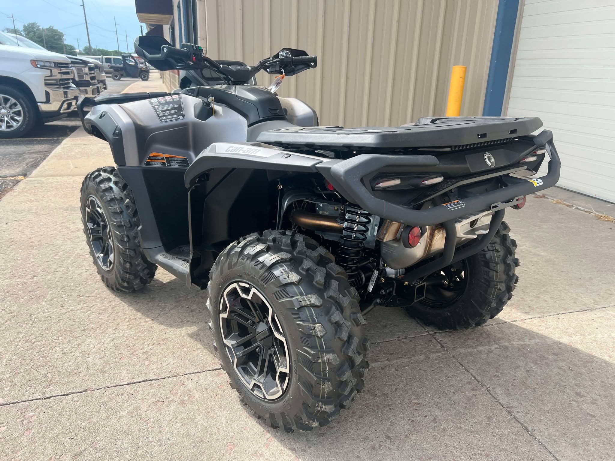 2025 Can-Am ATV OUTL XT 850 GY 25 - Photo 8