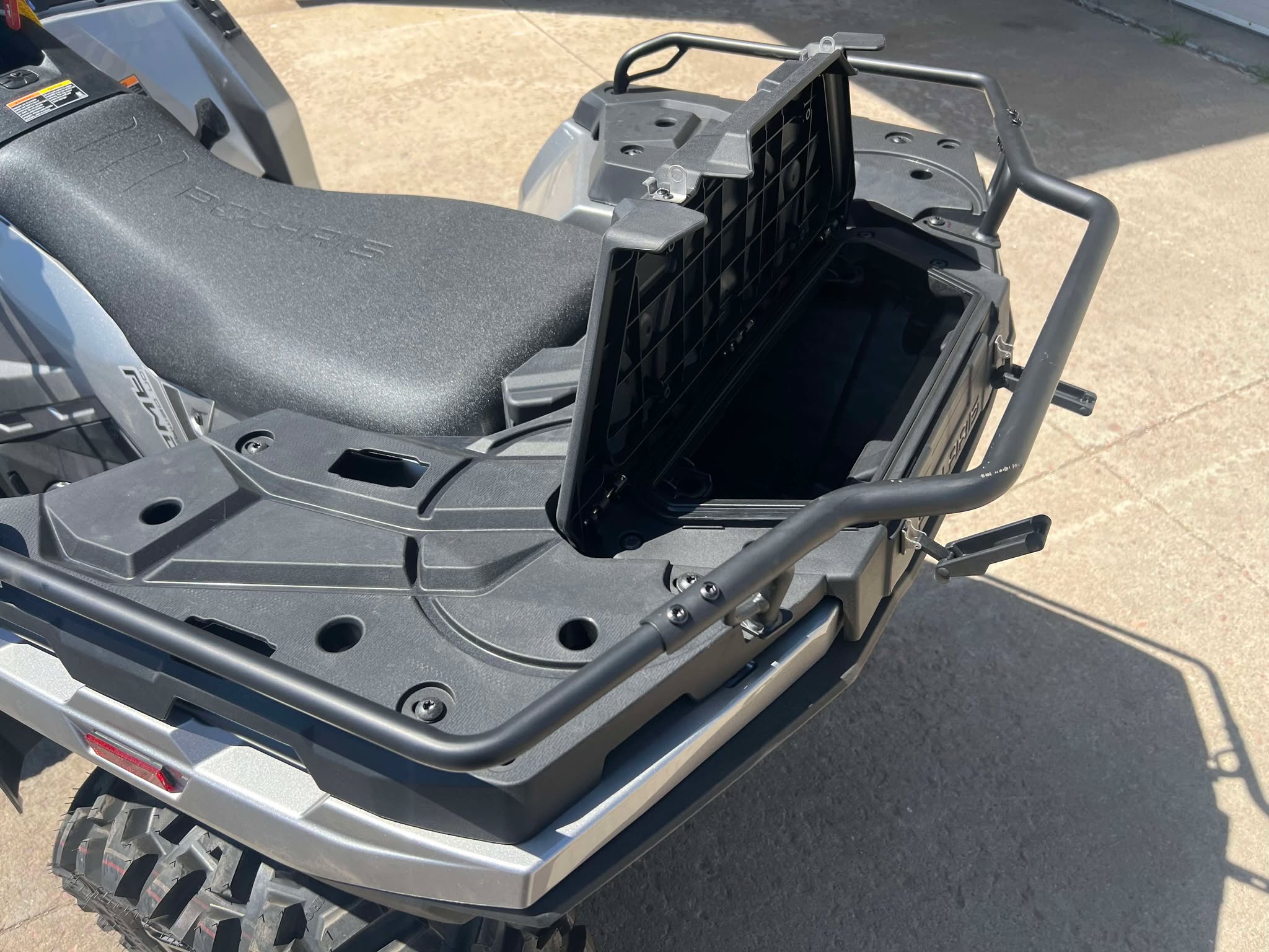 2025 Polaris SPORTSMAN 570 ULTIMATE - TURBO SILVER Ultimate - Photo 10