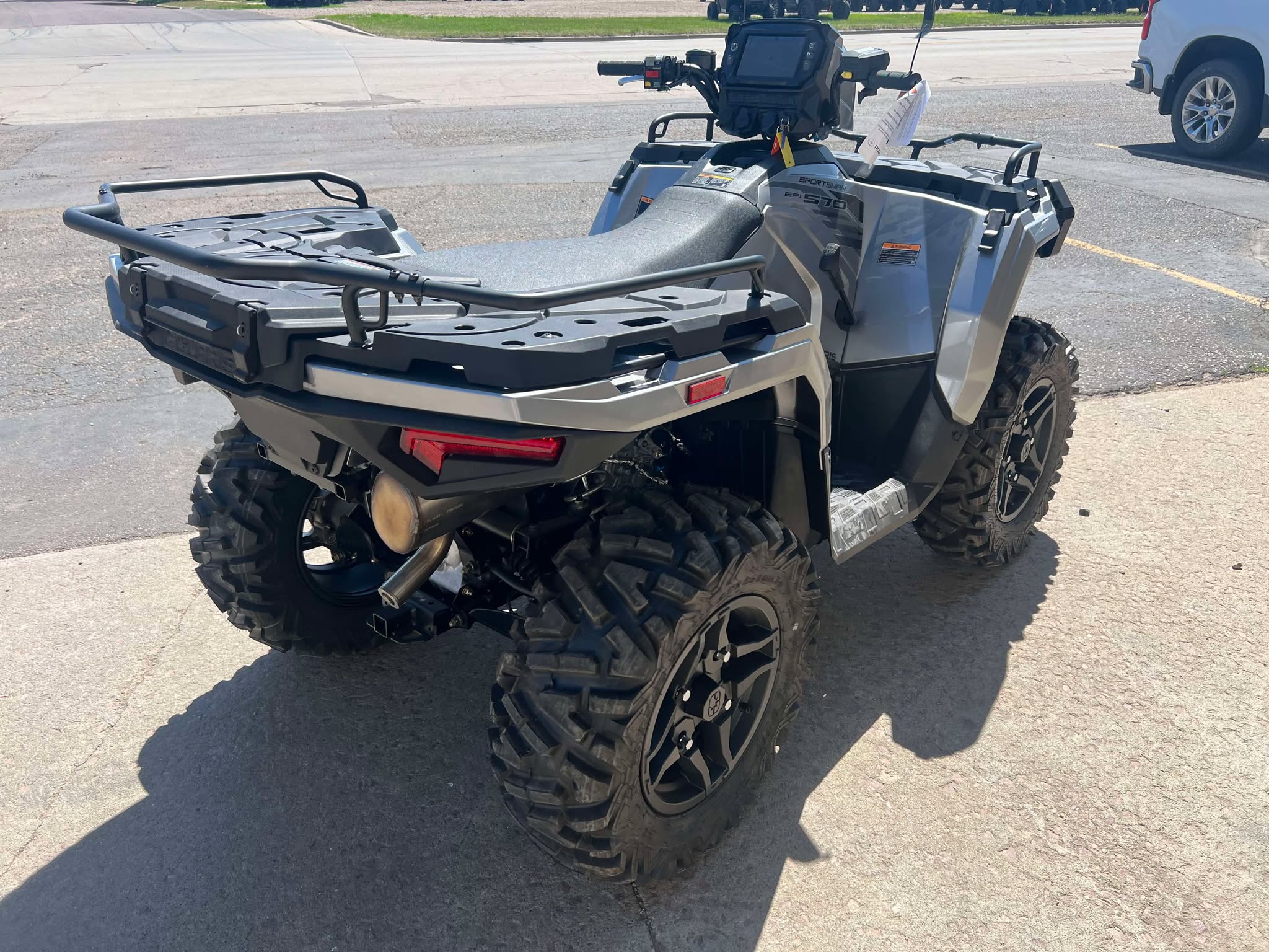 2025 Polaris SPORTSMAN 570 ULTIMATE - TURBO SILVER Ultimate - Photo 6