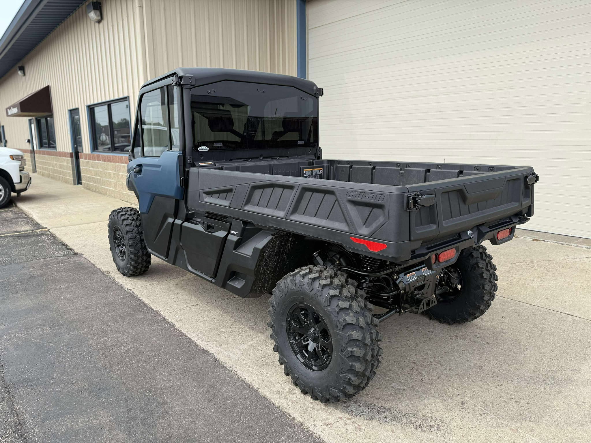2025 Can-Am SSV DEF PRO LTD 65 HD10 BE 25 Limited HD10 - Photo 8
