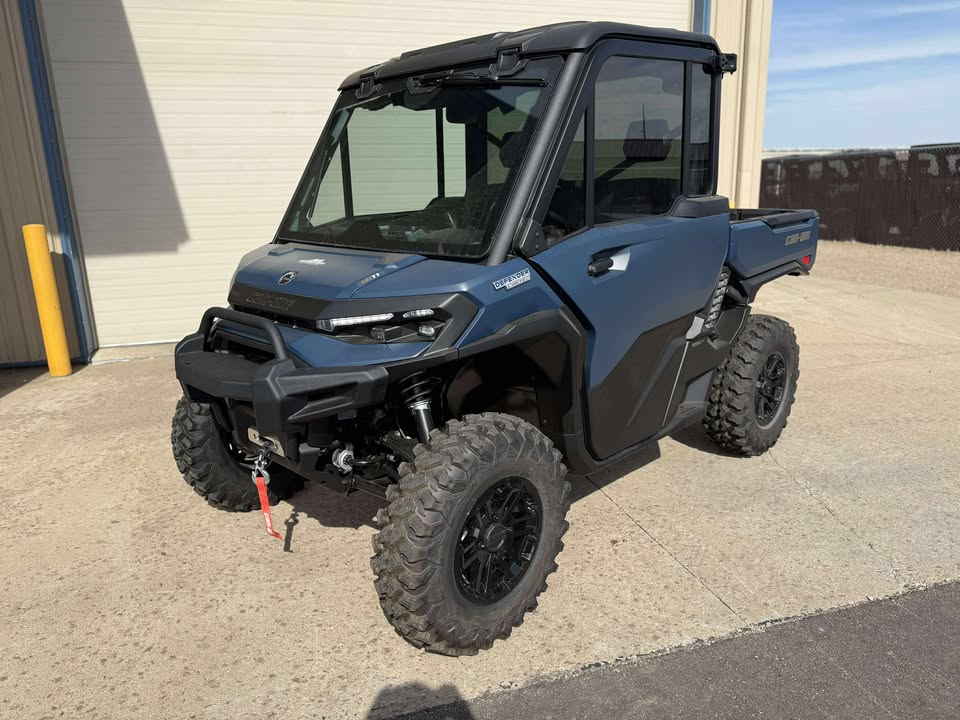 2026 Can-Am SSV DEF LTD 65 HD11 BE HB 26 - Photo 2