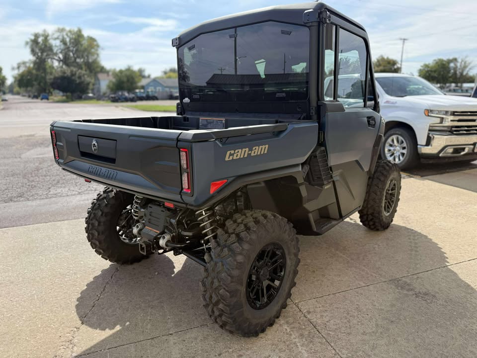 2026 Can-Am SSV DEF LTD 65 HD11 BE HB 26 - Photo 4