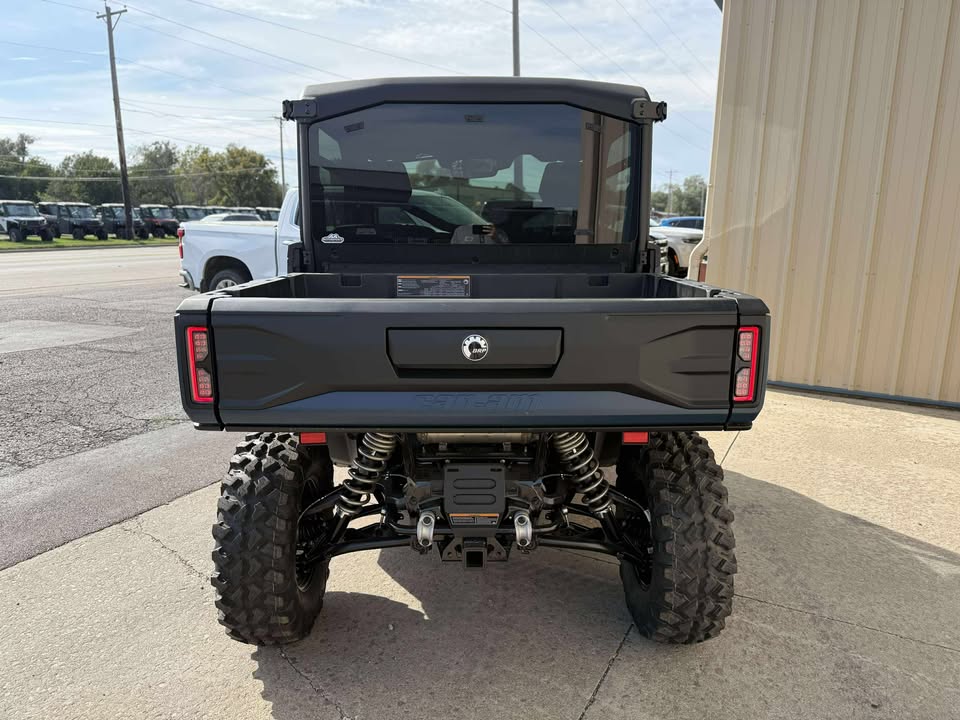 2026 Can-Am SSV DEF LTD 65 HD11 BE HB 26 - Photo 7