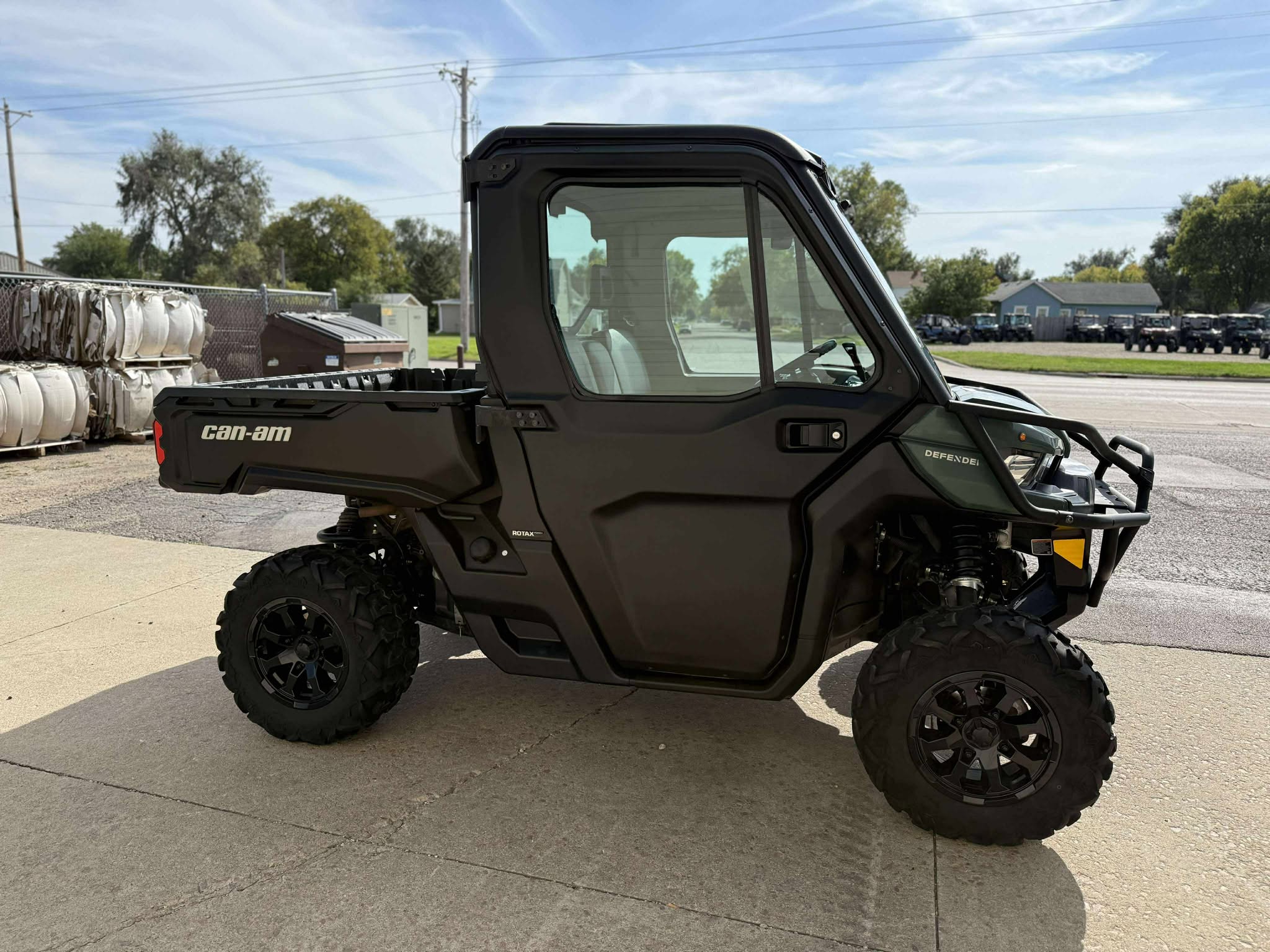 2022 Can-Am SSV DEFENDER DPSCAB HD9 GN 22 DPS CAB HD9 - Photo 5