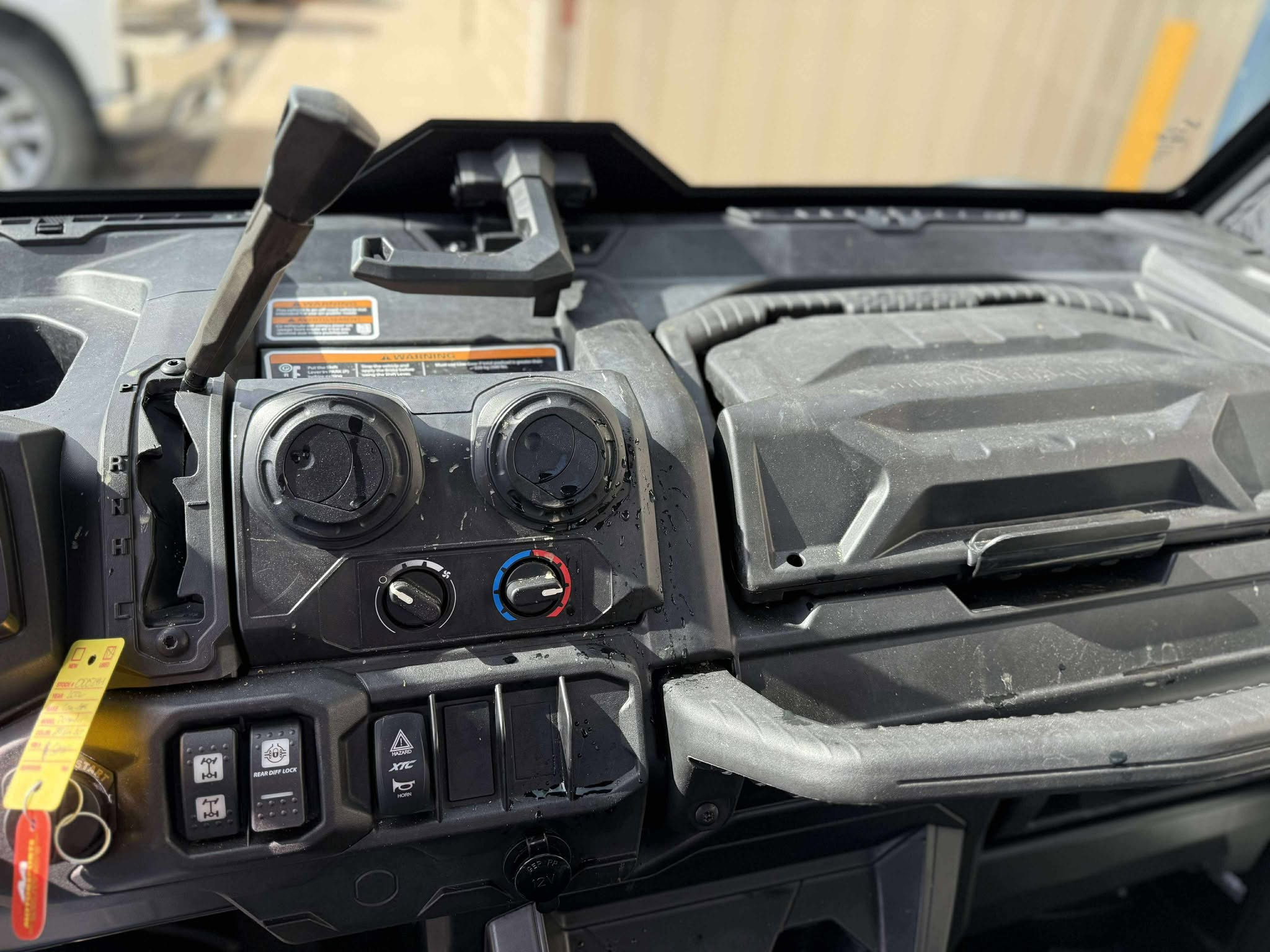 2022 Can-Am SSV DEFENDER DPSCAB HD9 GN 22 DPS CAB HD9 - Photo 9