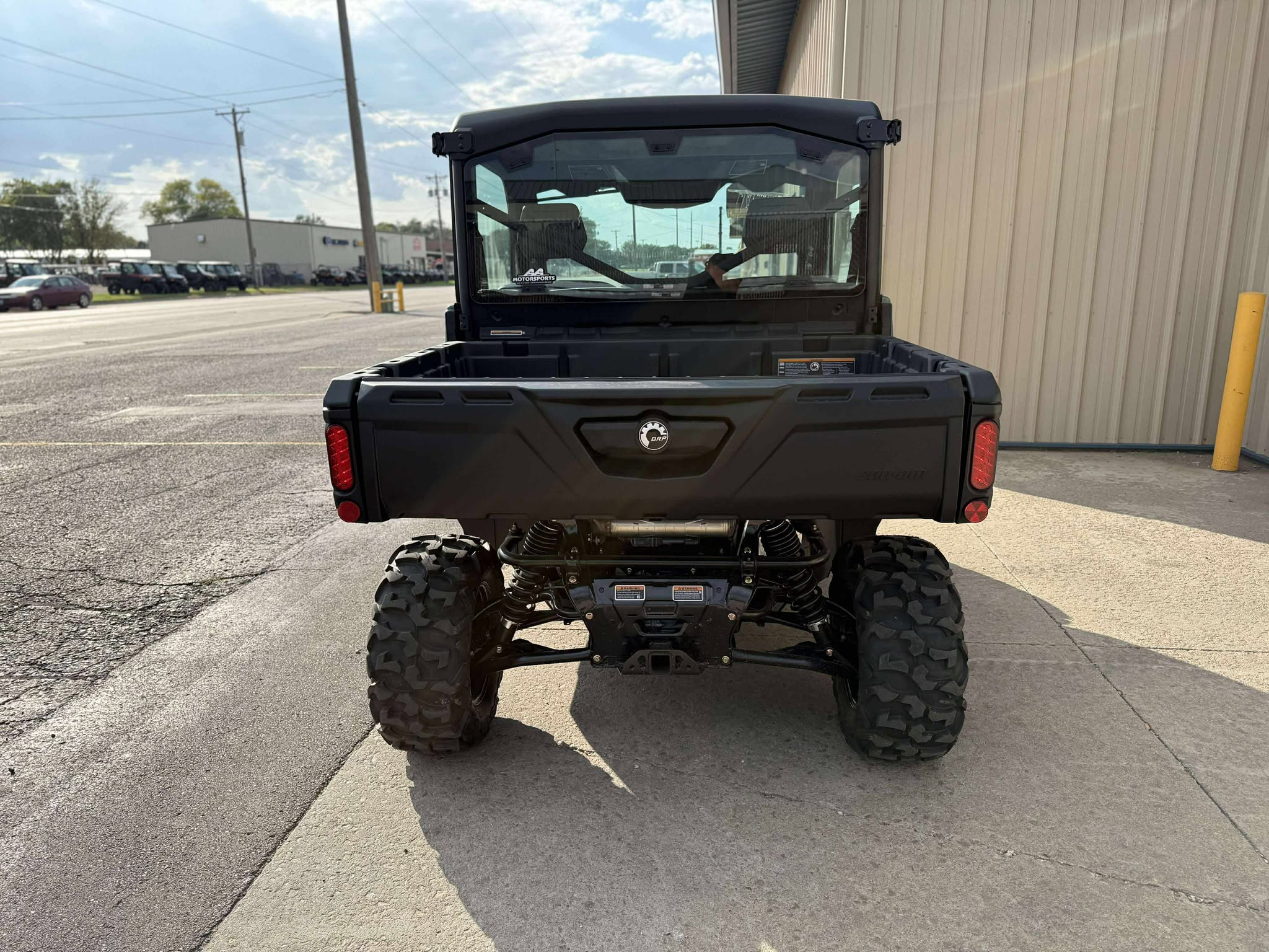 2026 Can-Am SSV DEF DPSCAB 65 HD9 GN 26 - Photo 6
